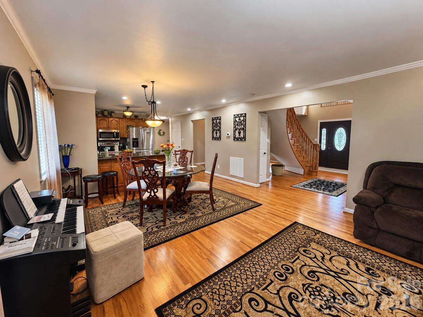 5980 Willowbottom Road Property Photo 17