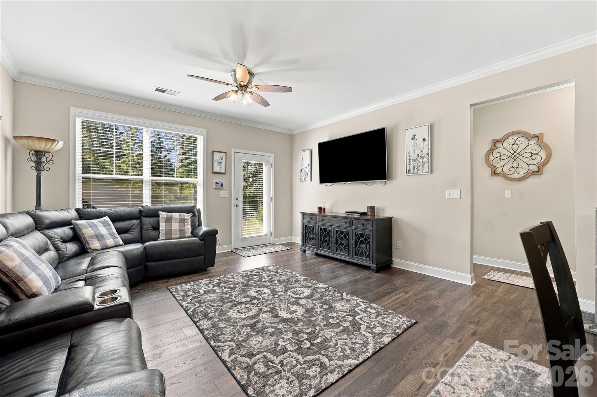 6107 Artigas Drive Property Photo 4