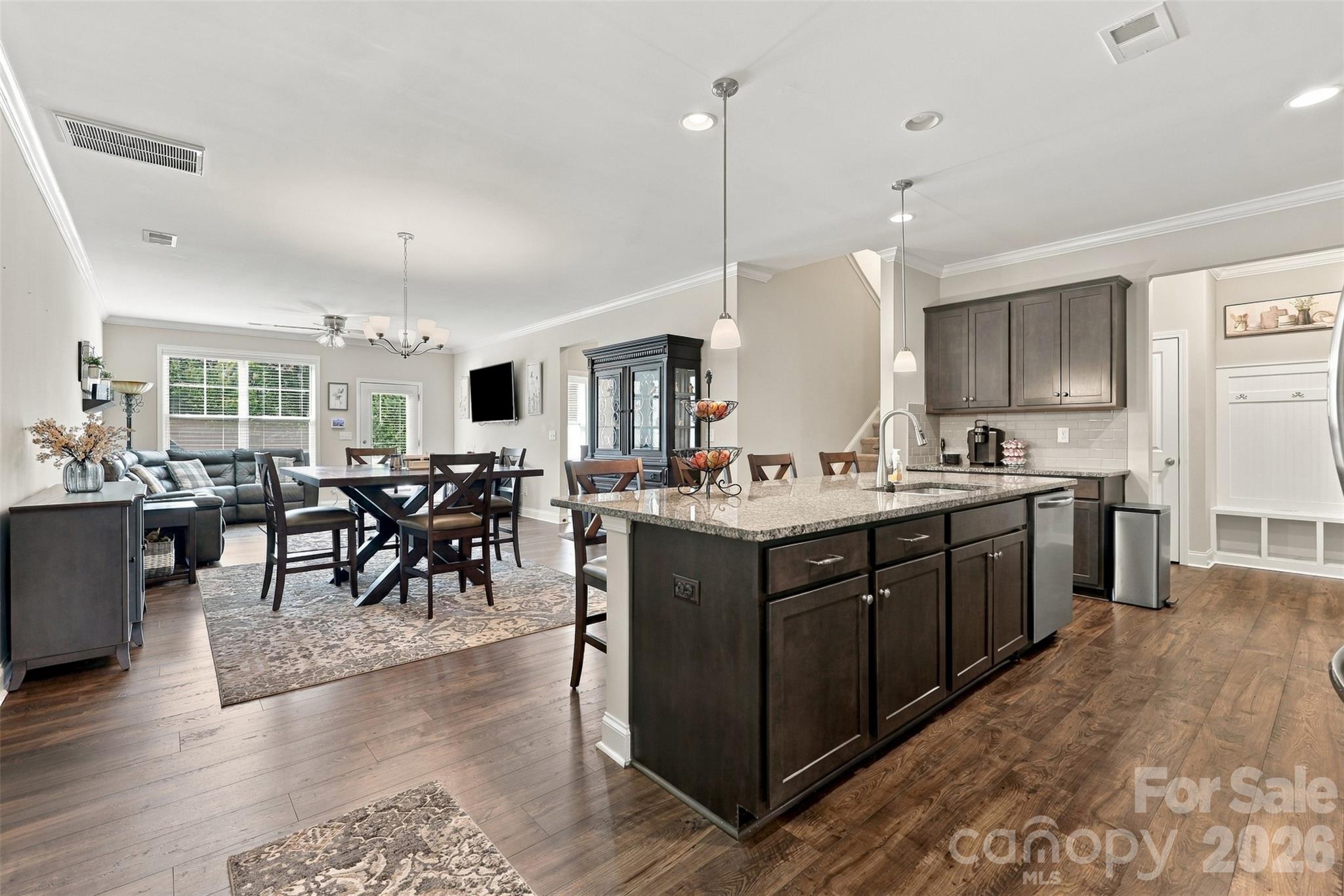 6107 Artigas Drive Property Photo 18