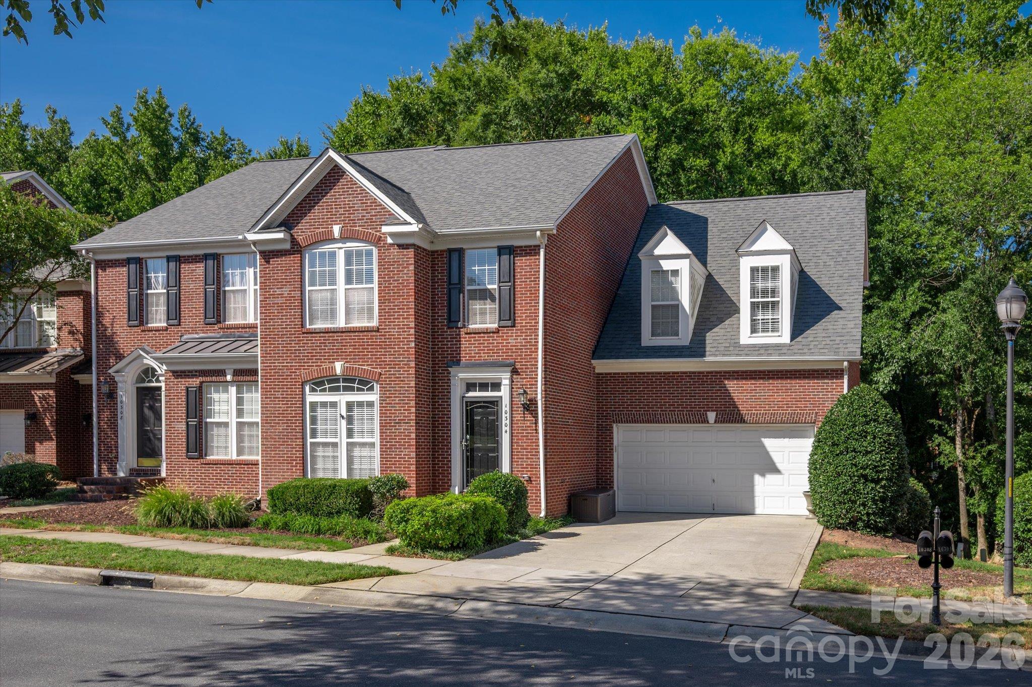 10304 Berkeley Pond Drive Property Photo 1