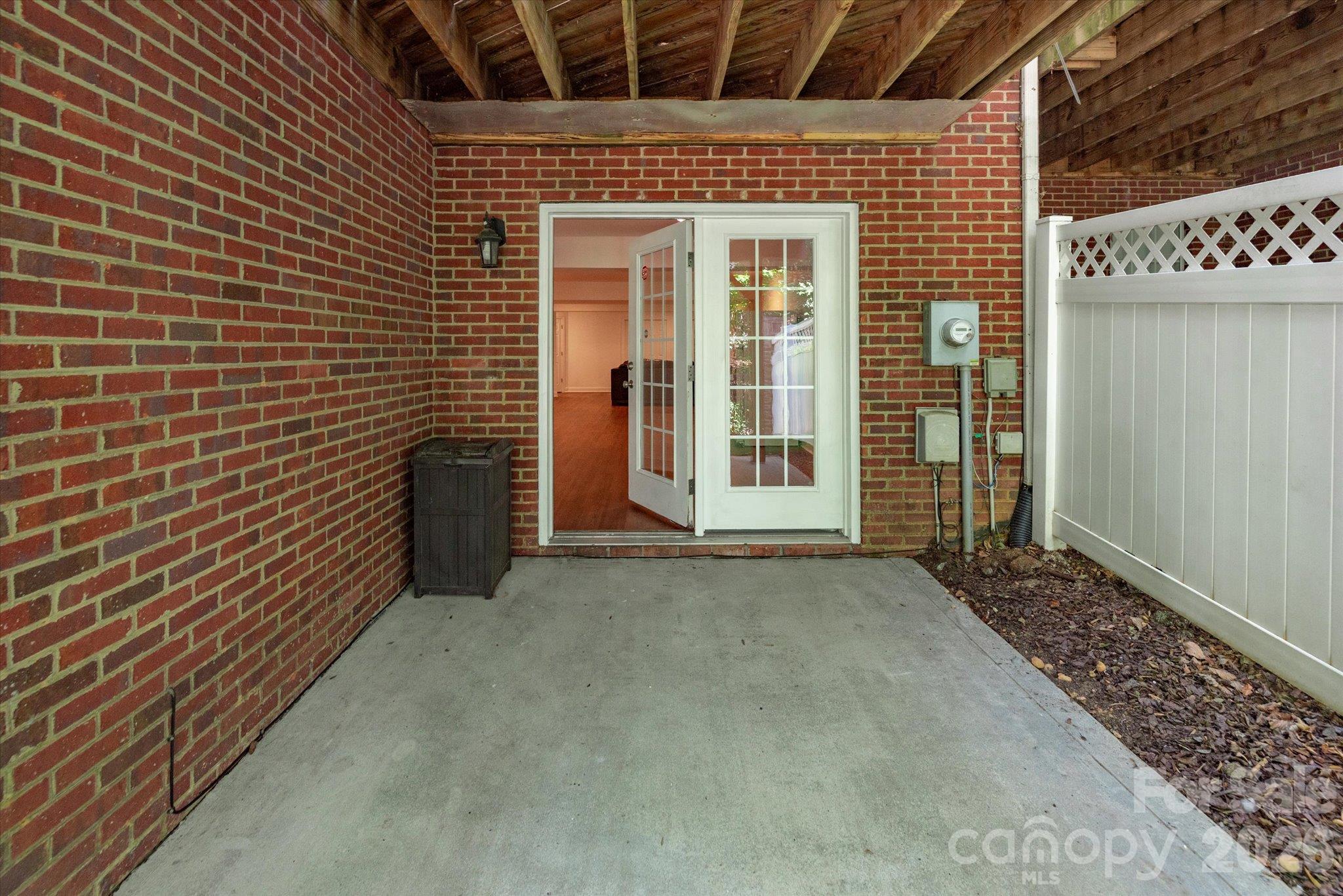 10304 Berkeley Pond Drive Property Photo 43