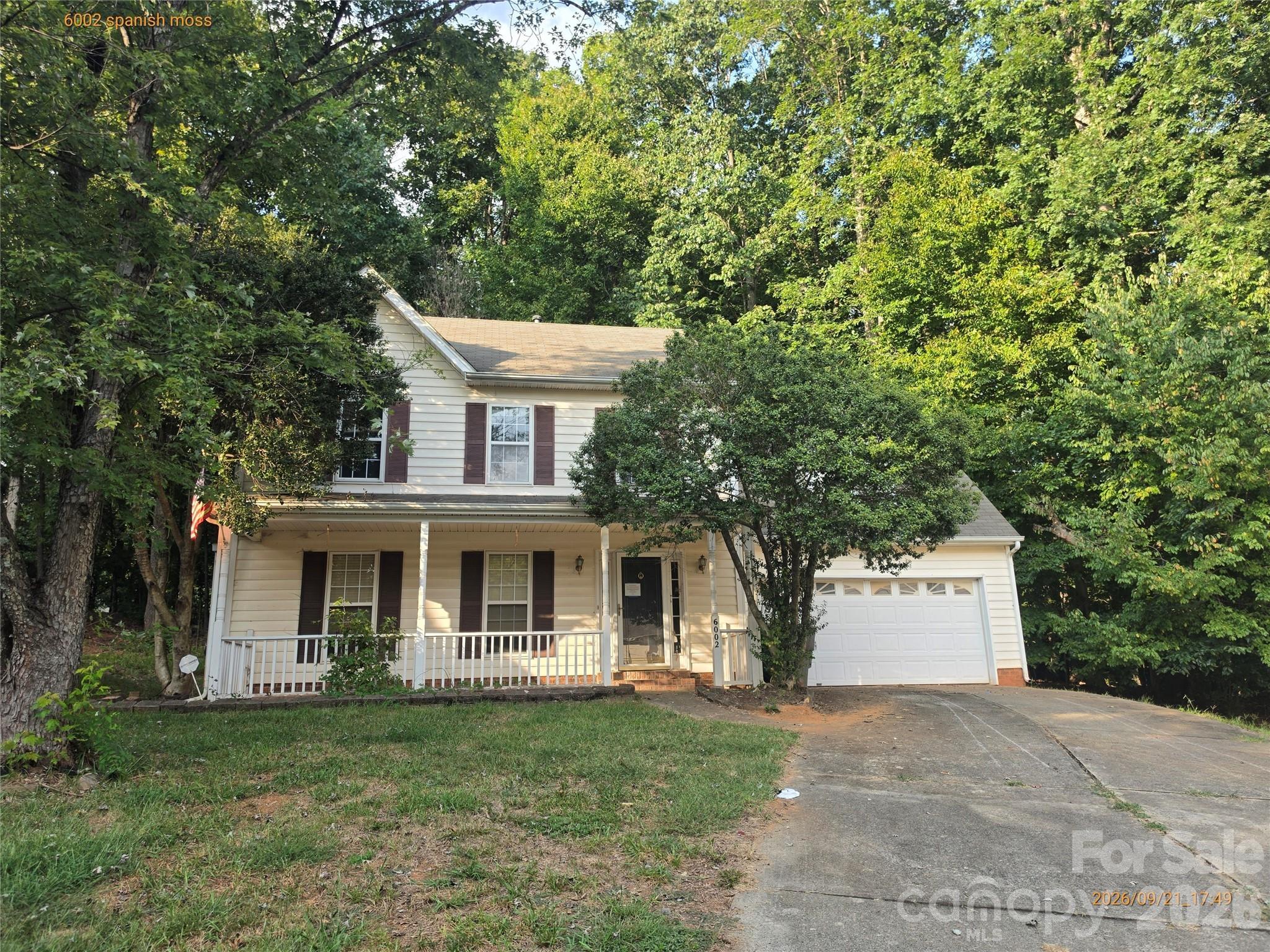 6002 Spanish Moss Lane Property Photo 1