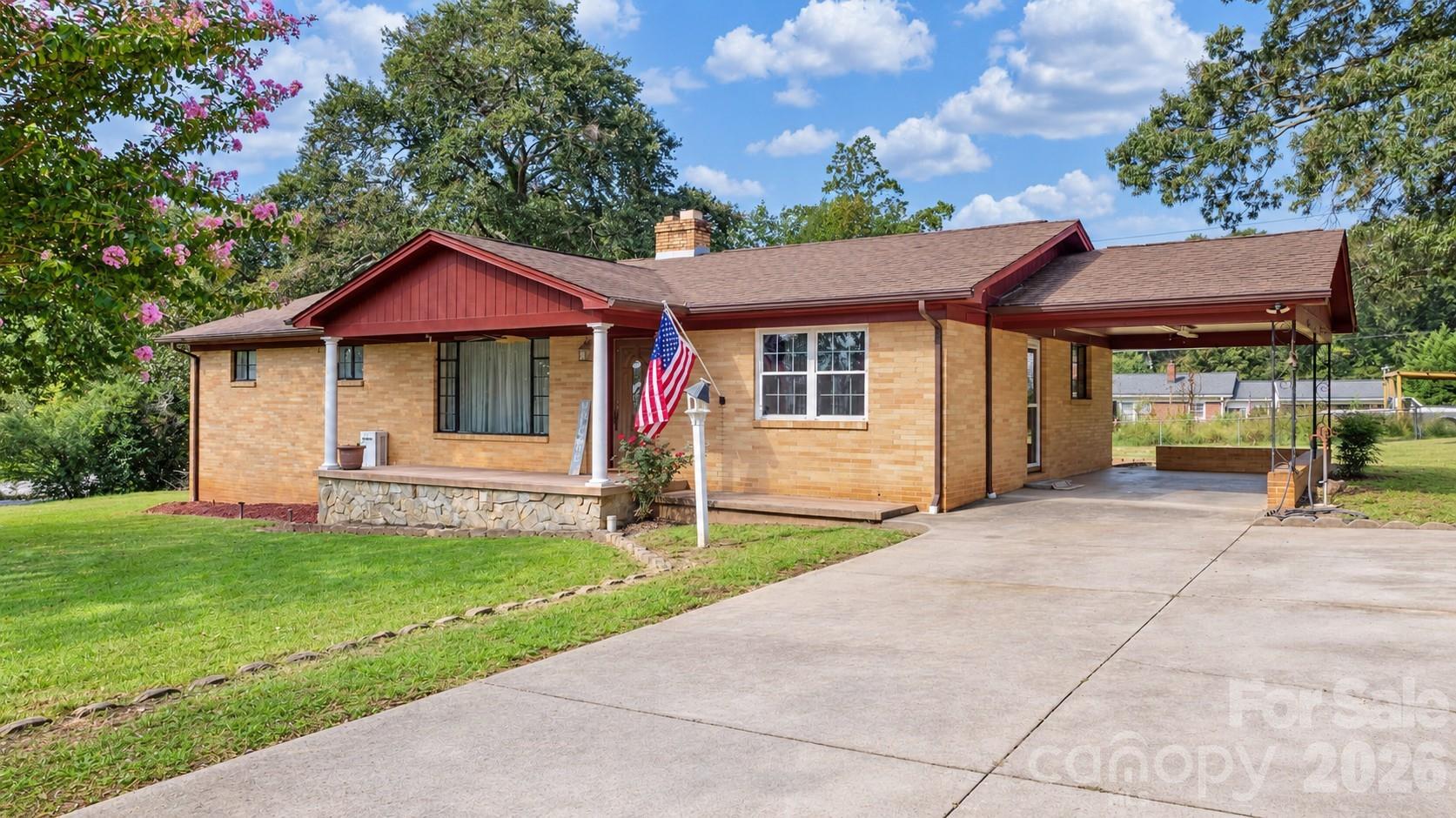 1723 31st Street Property Photo 1
