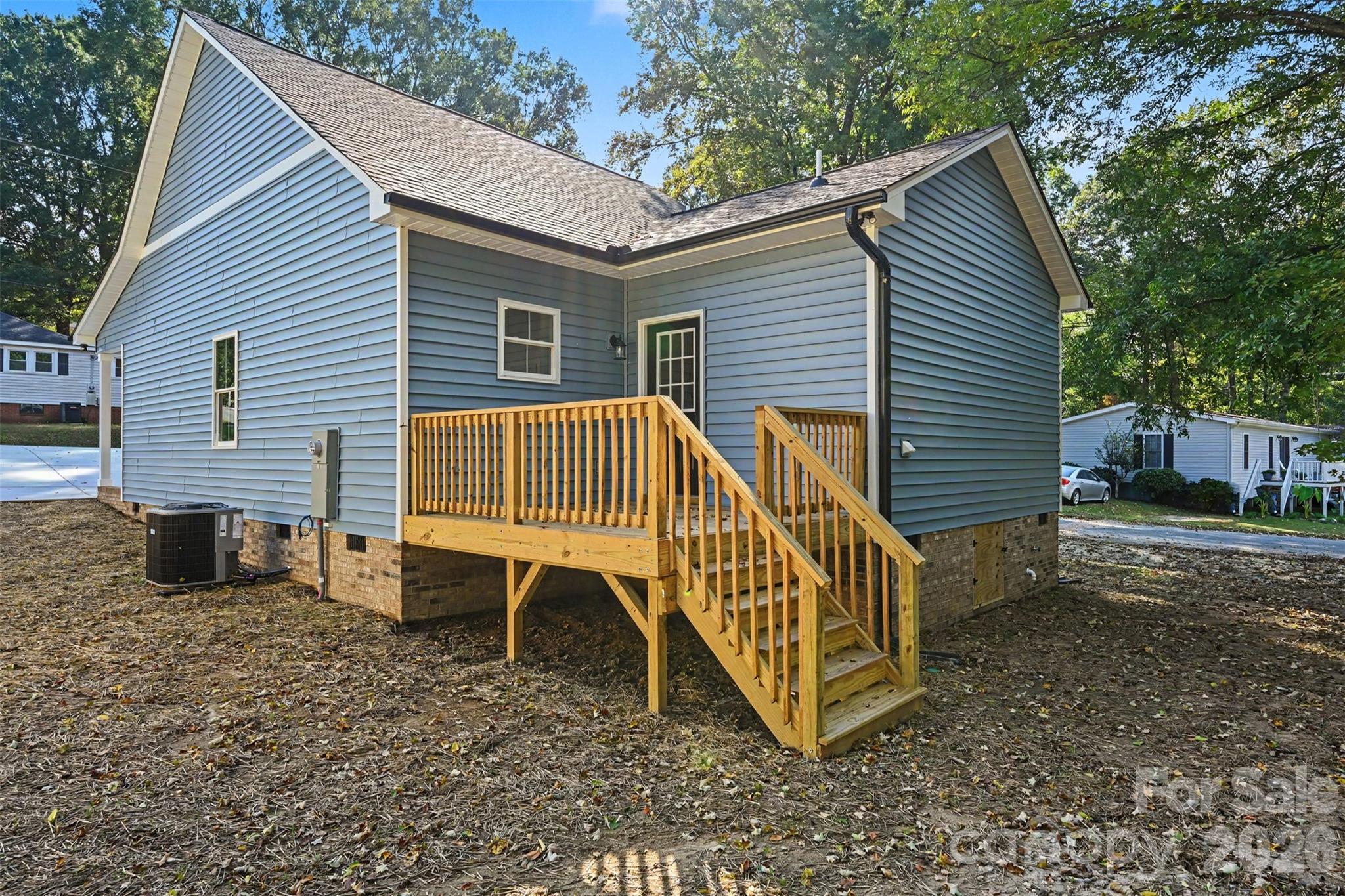 910 W 8th Street Property Photo 23