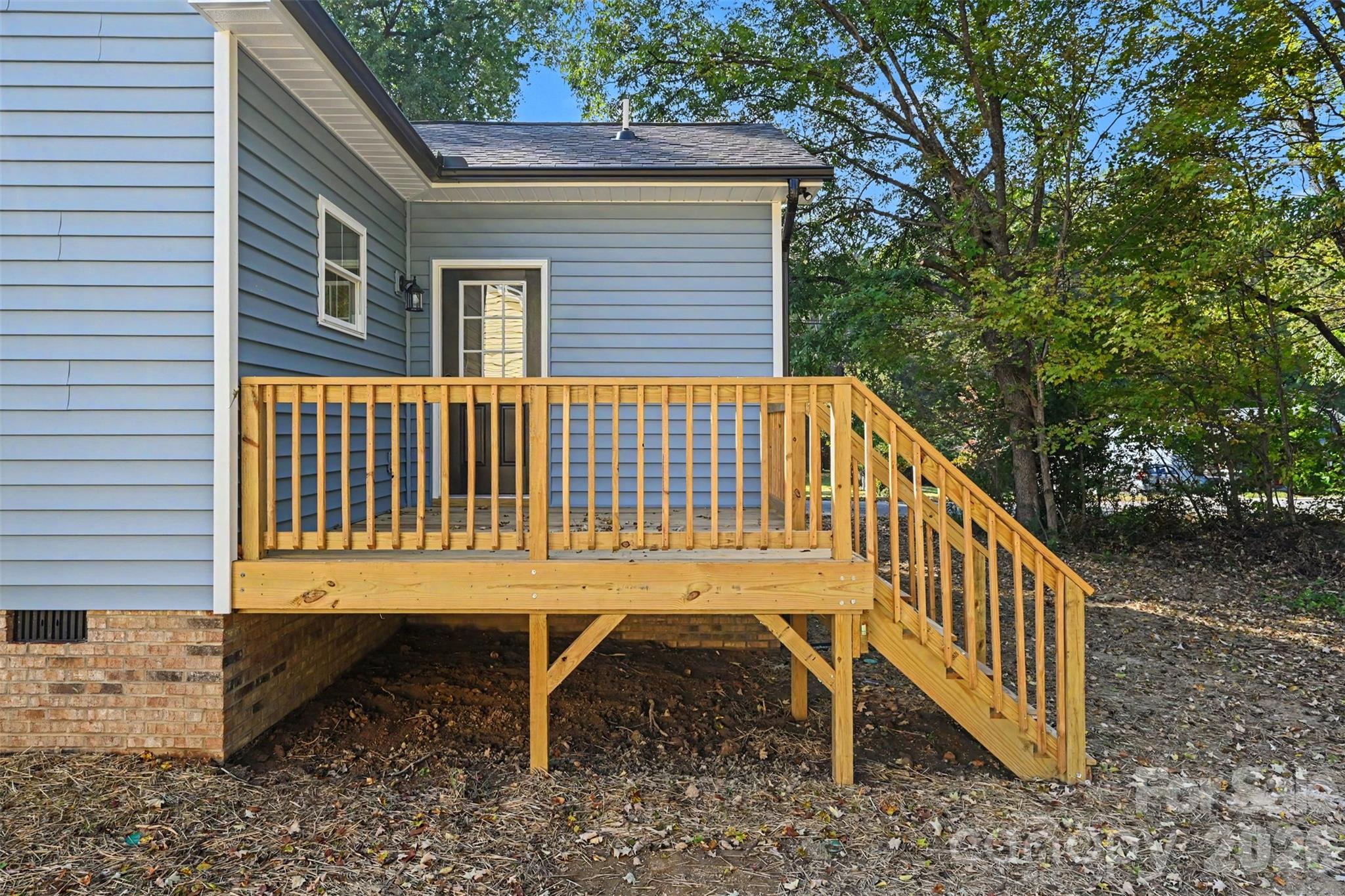 910 W 8th Street Property Photo 24