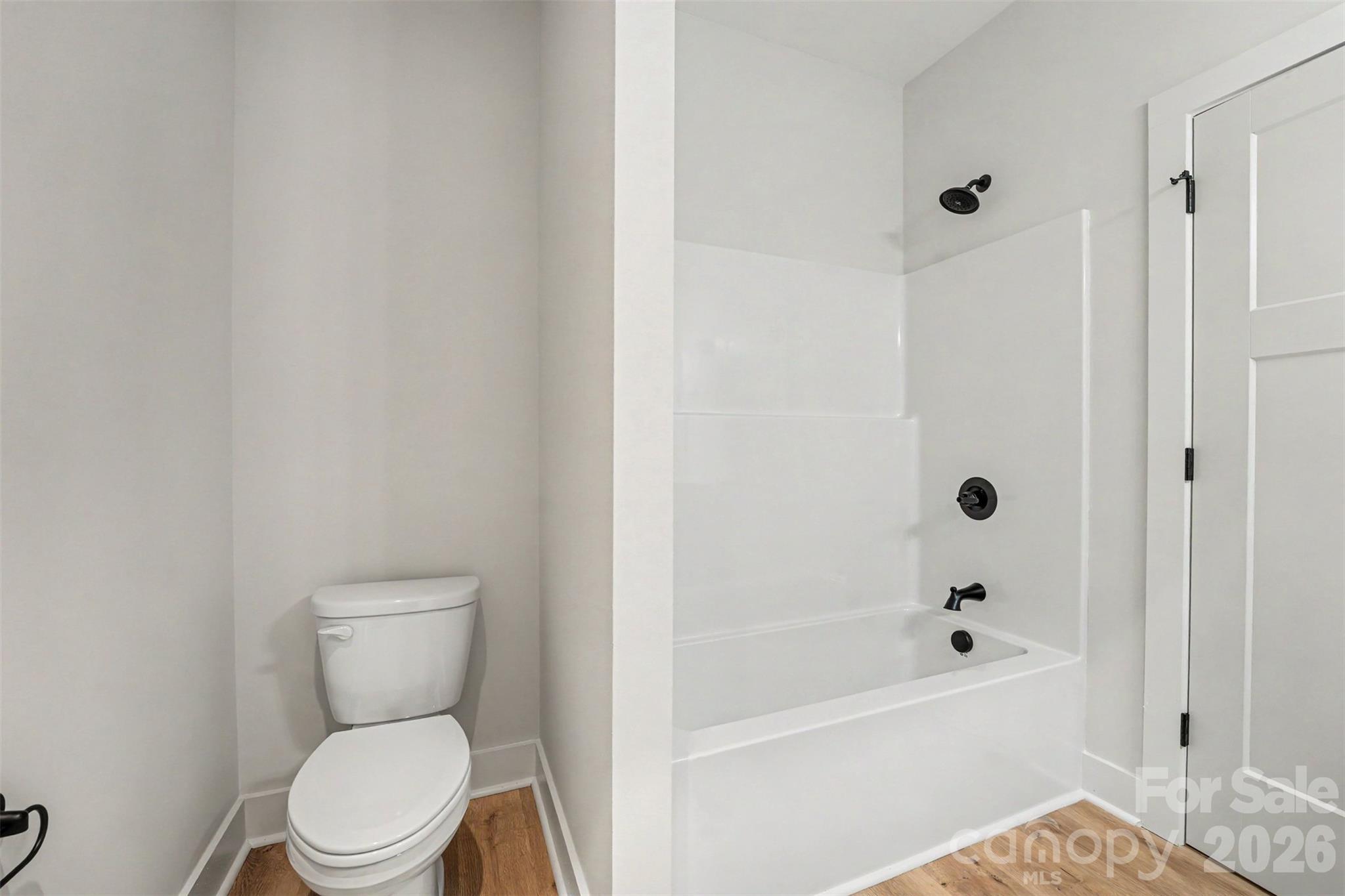 902 W 8th Street Property Photo 17