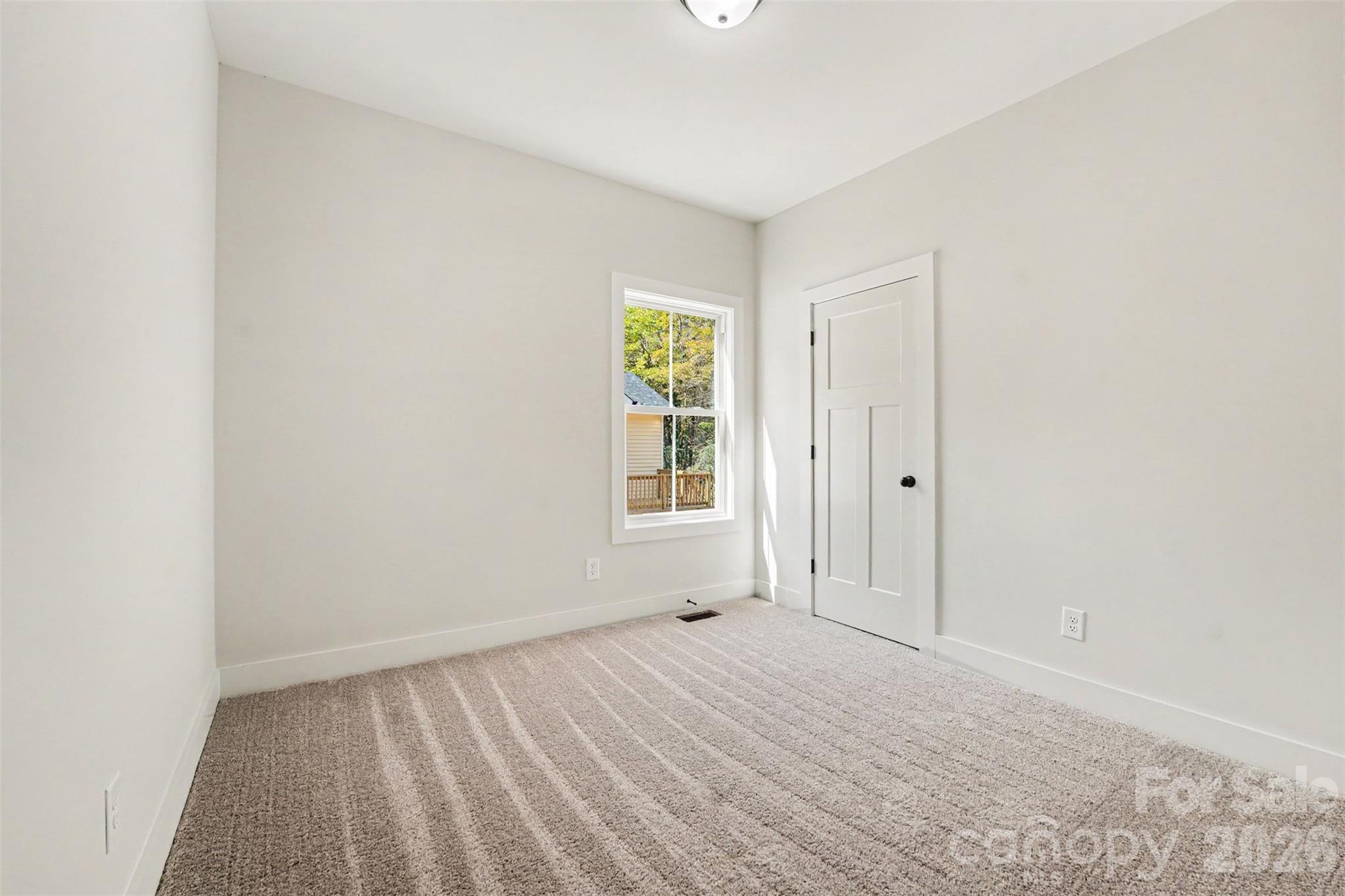 902 W 8th Street Property Photo 20
