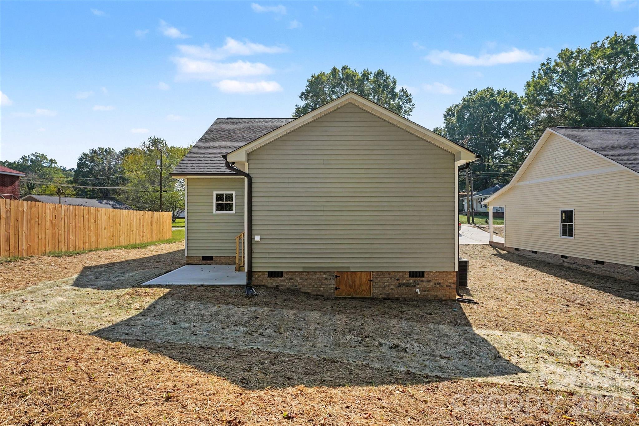 902 W 8th Street Property Photo 23