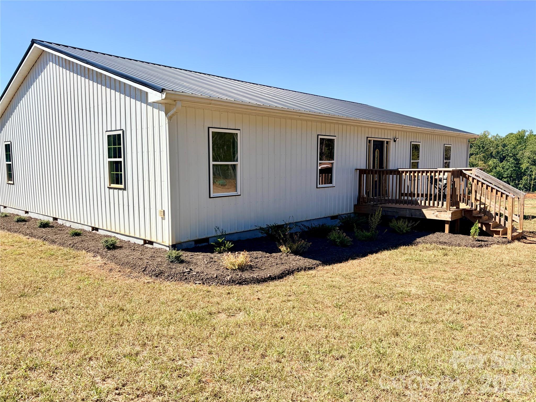 550 Dills Road 9 Property Photo 1