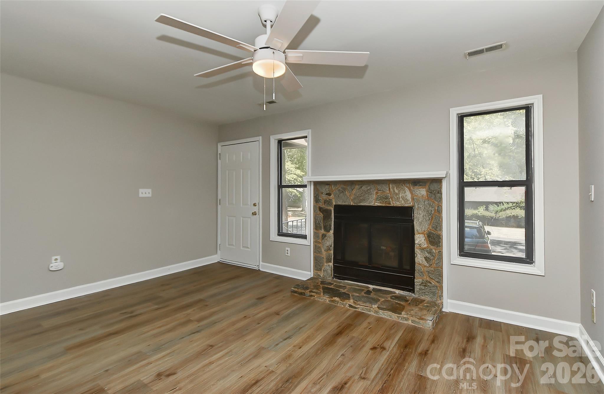 1023 Cranberry Circle Property Photo 3