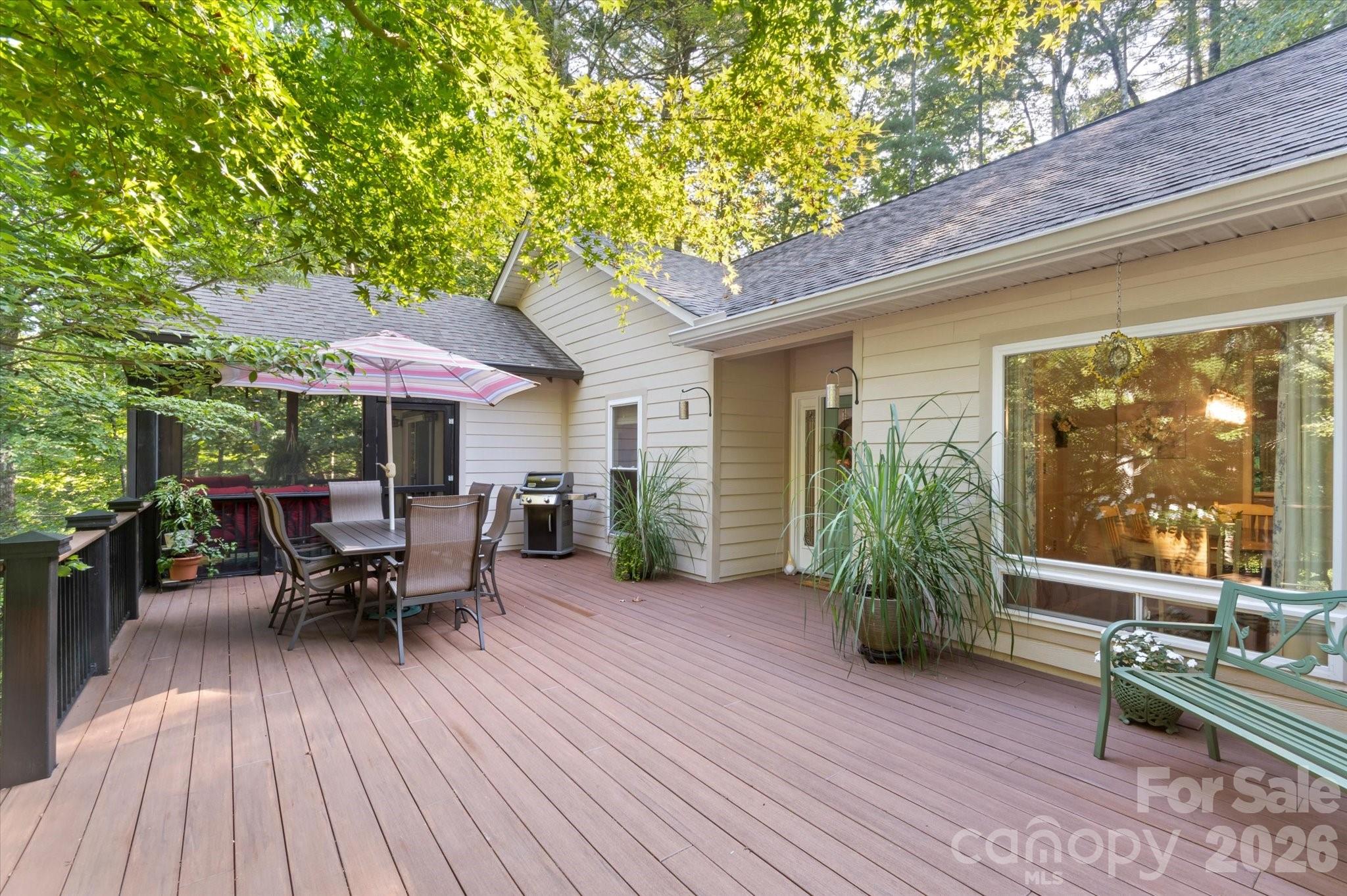 300 Caroline Lane Property Photo 1