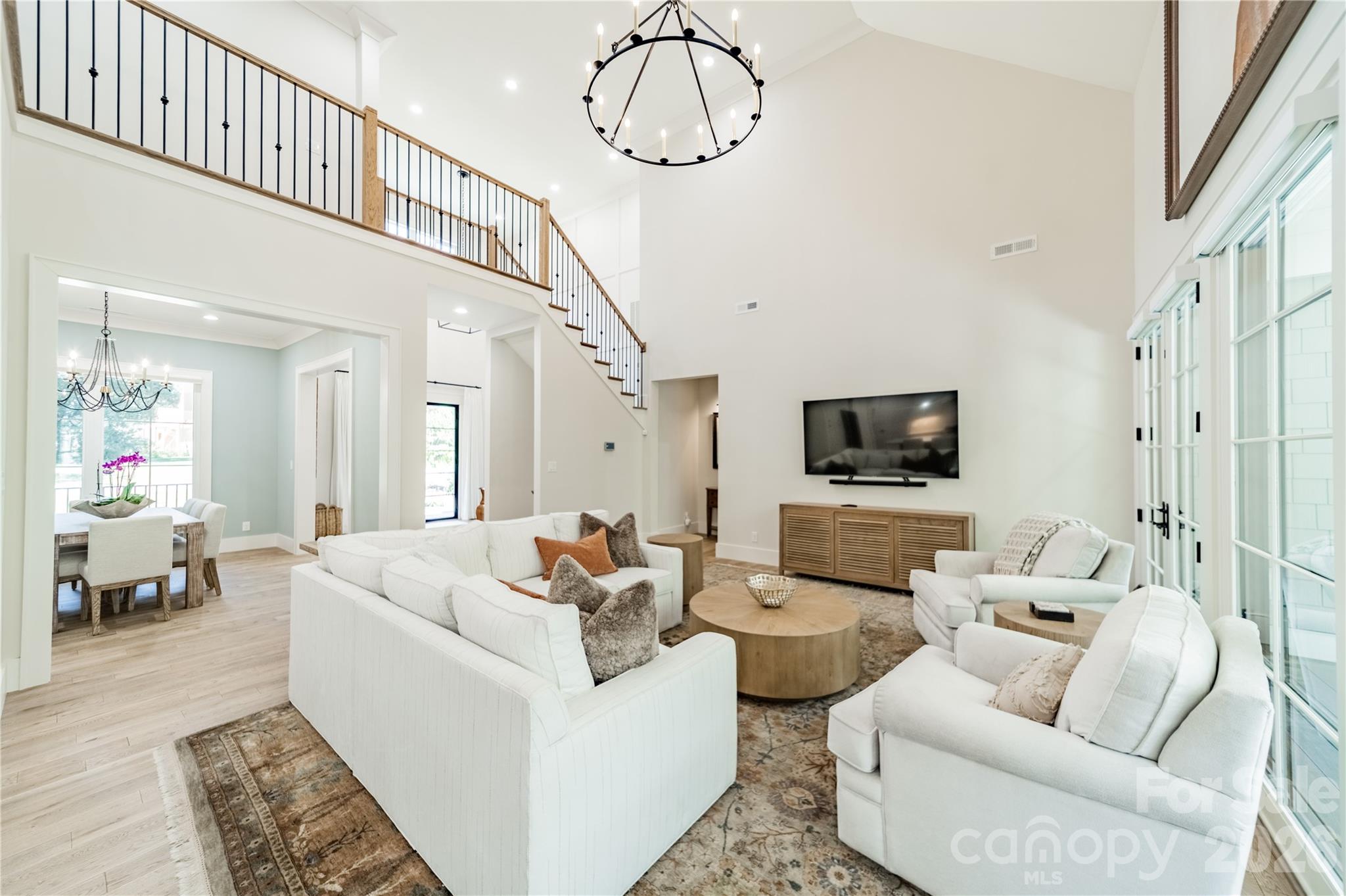3319 Gresham Place Property Photo 3