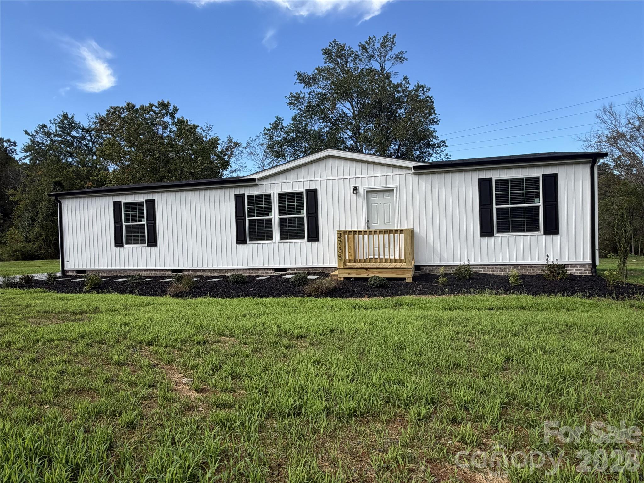 2735 Piney Road Property Photo 1