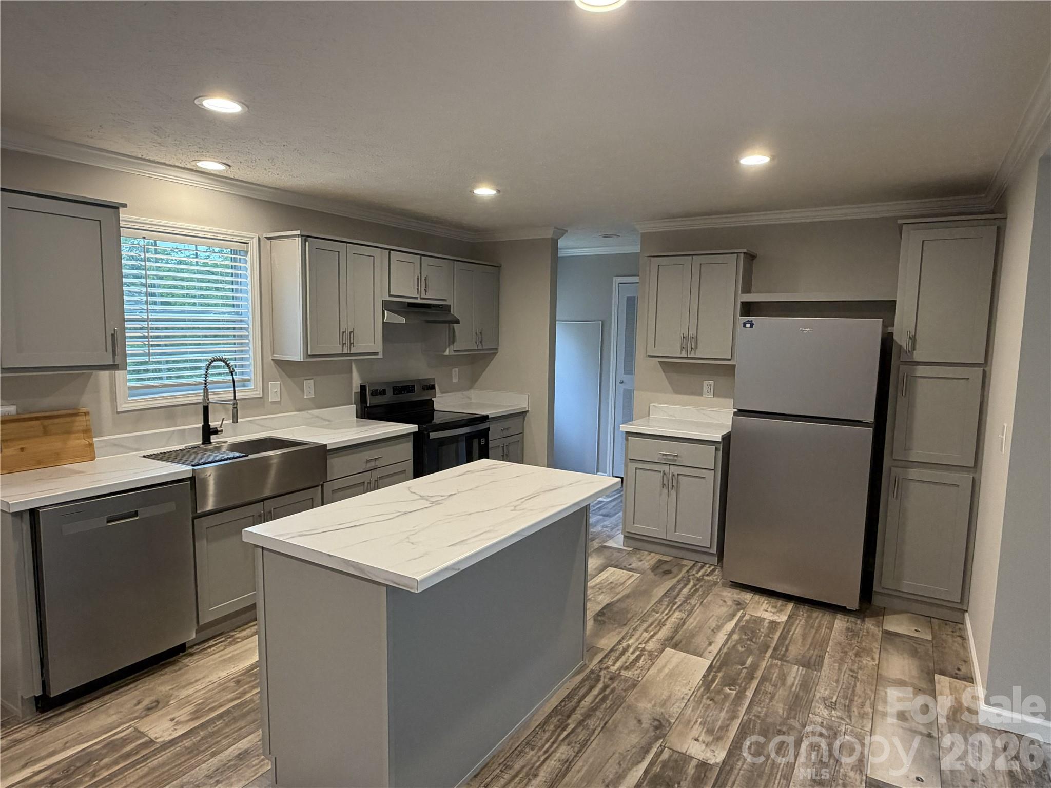2735 Piney Road Property Photo 6