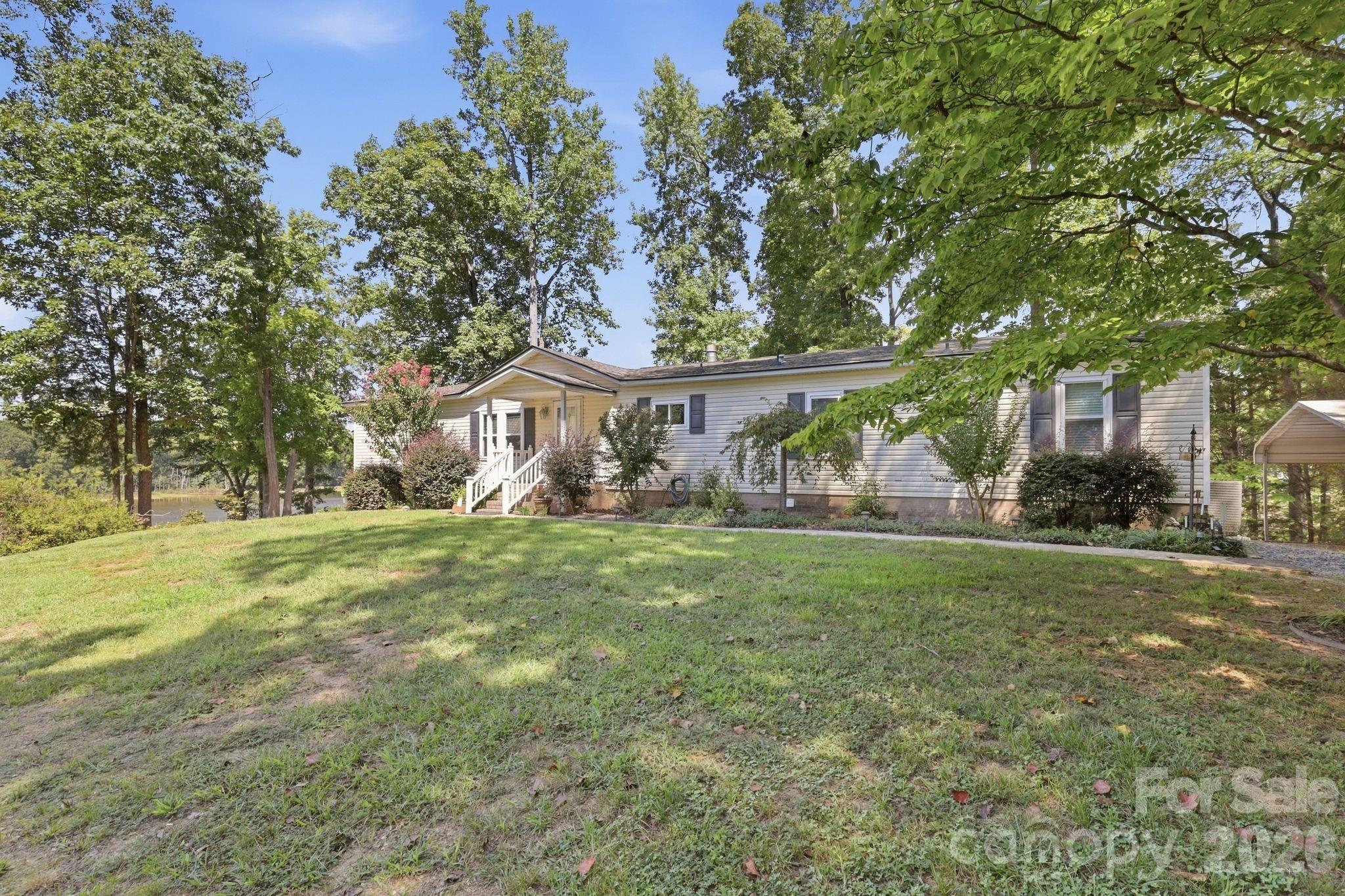 380 Lake Landing Drive Property Photo 7