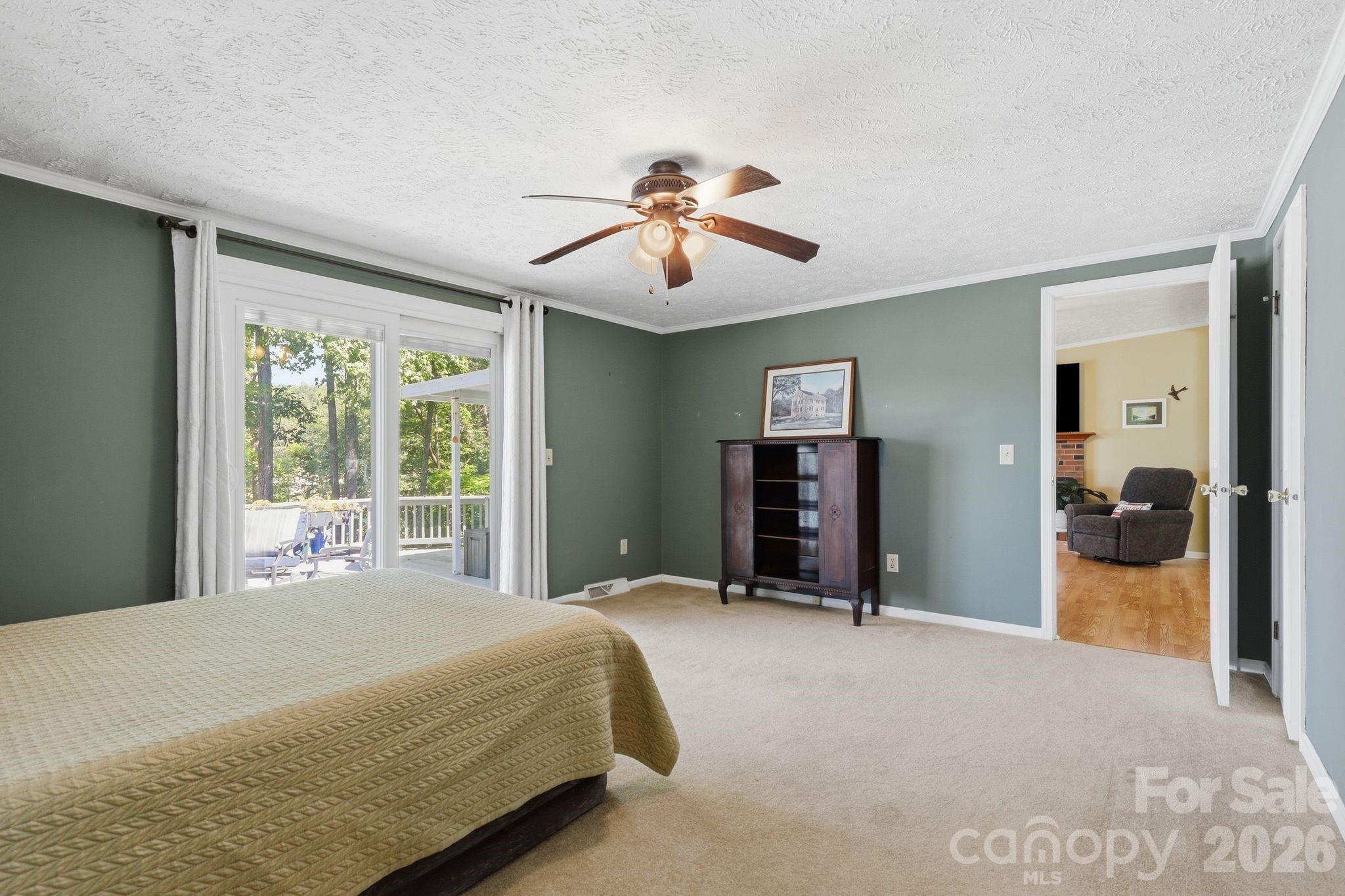 380 Lake Landing Drive Property Photo 13