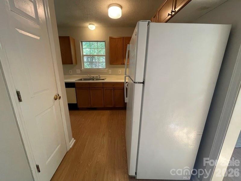 3705 Sandberry Drive Property Photo 5
