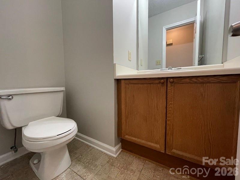 3705 Sandberry Drive Property Photo 7
