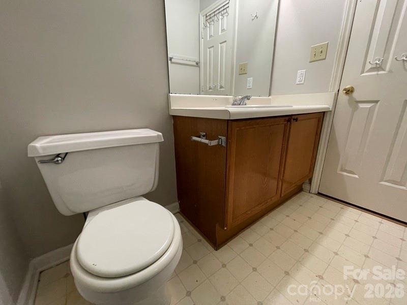 3705 Sandberry Drive Property Photo 10