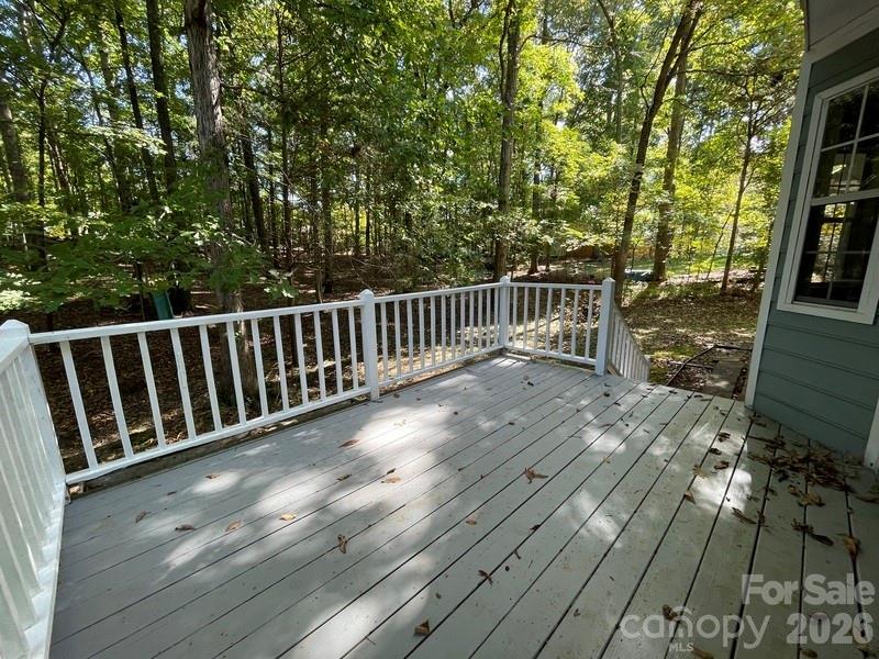 3705 Sandberry Drive Property Photo 18