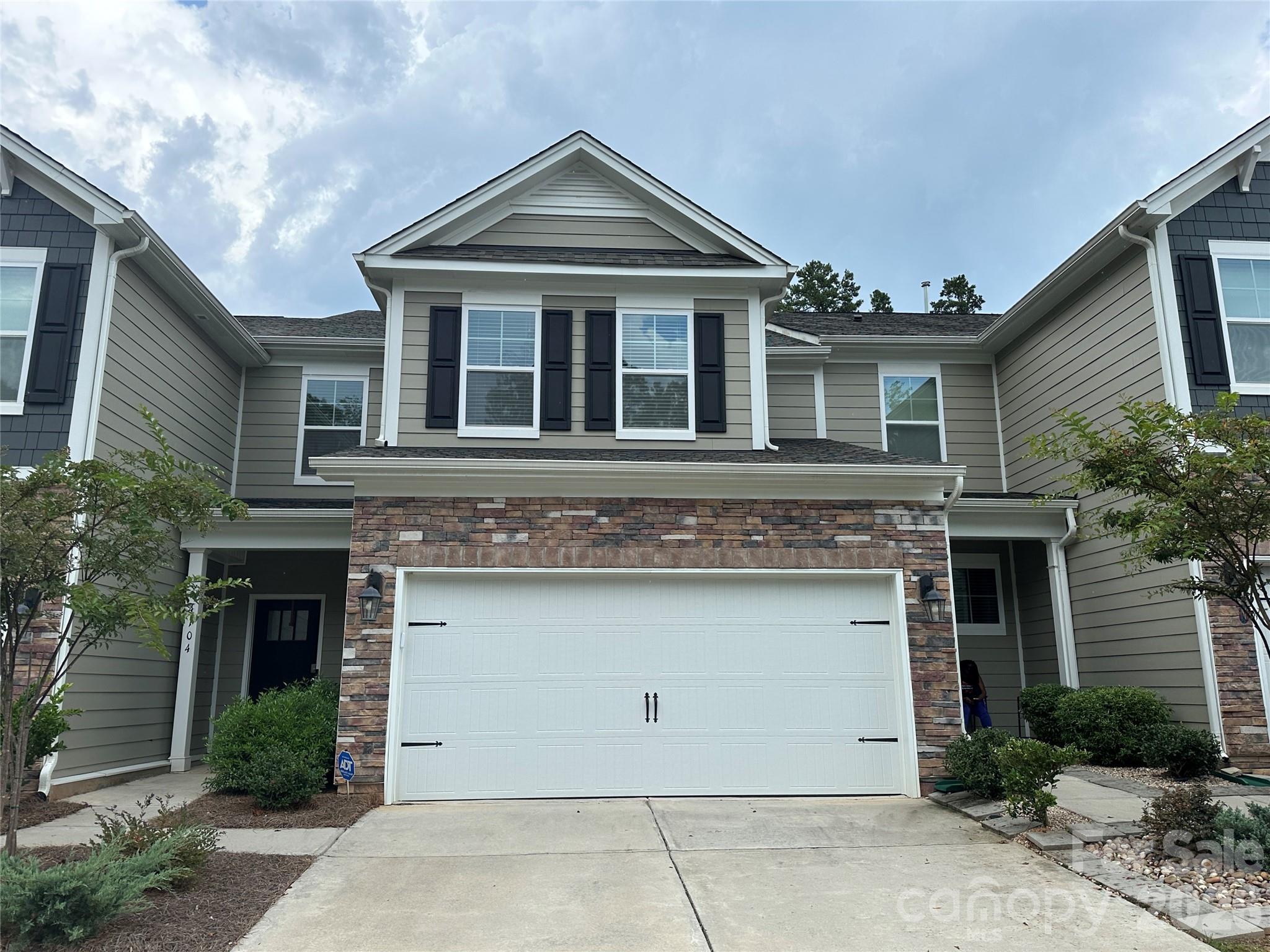 4104 Steel Way Property Photo 1