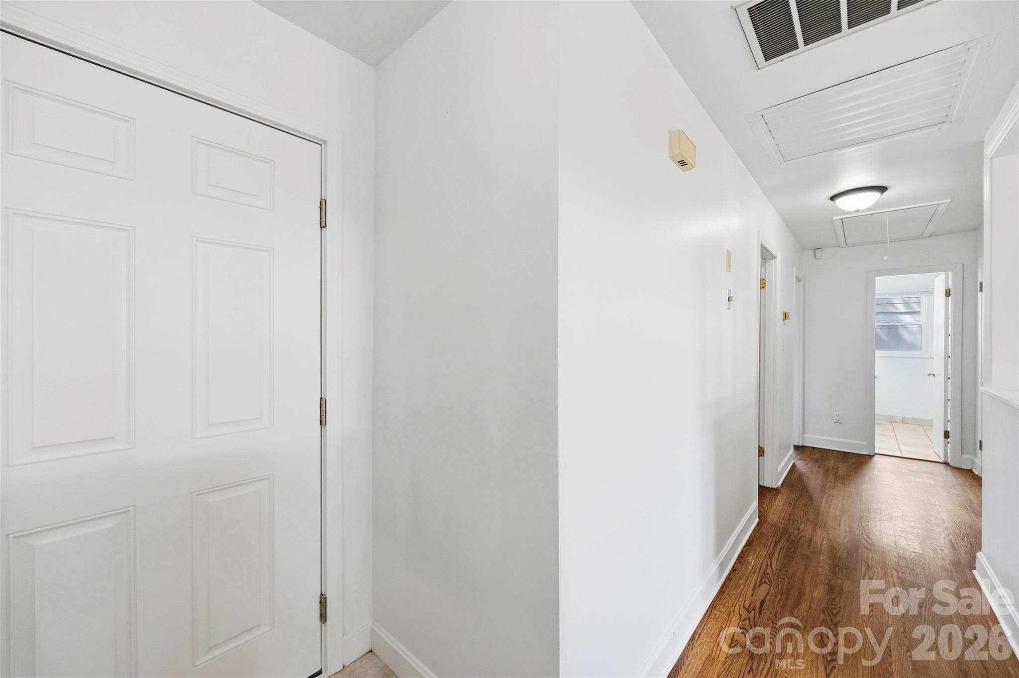 4700 Woodway Place Property Photo 4