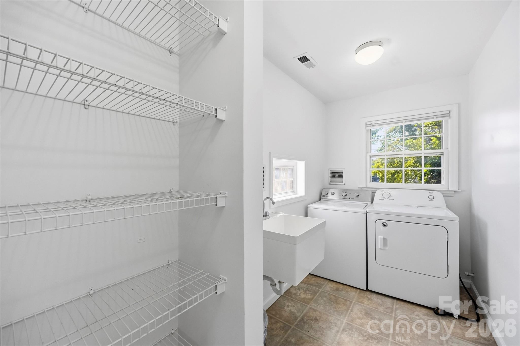 4700 Woodway Place Property Photo 11