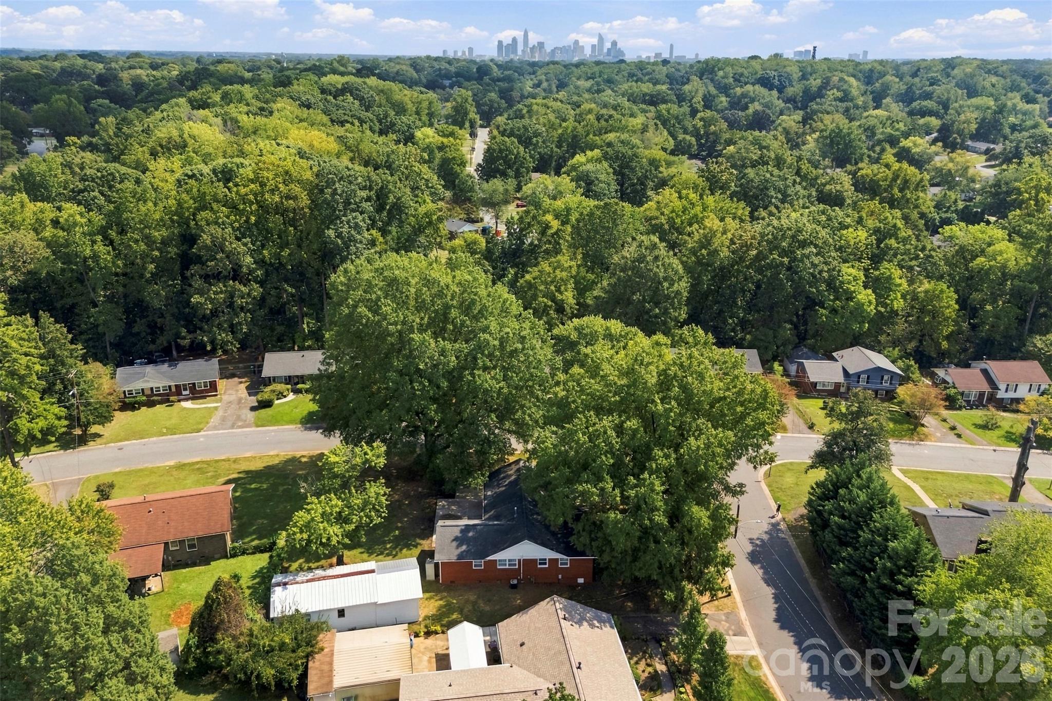 4700 Woodway Place Property Photo 33