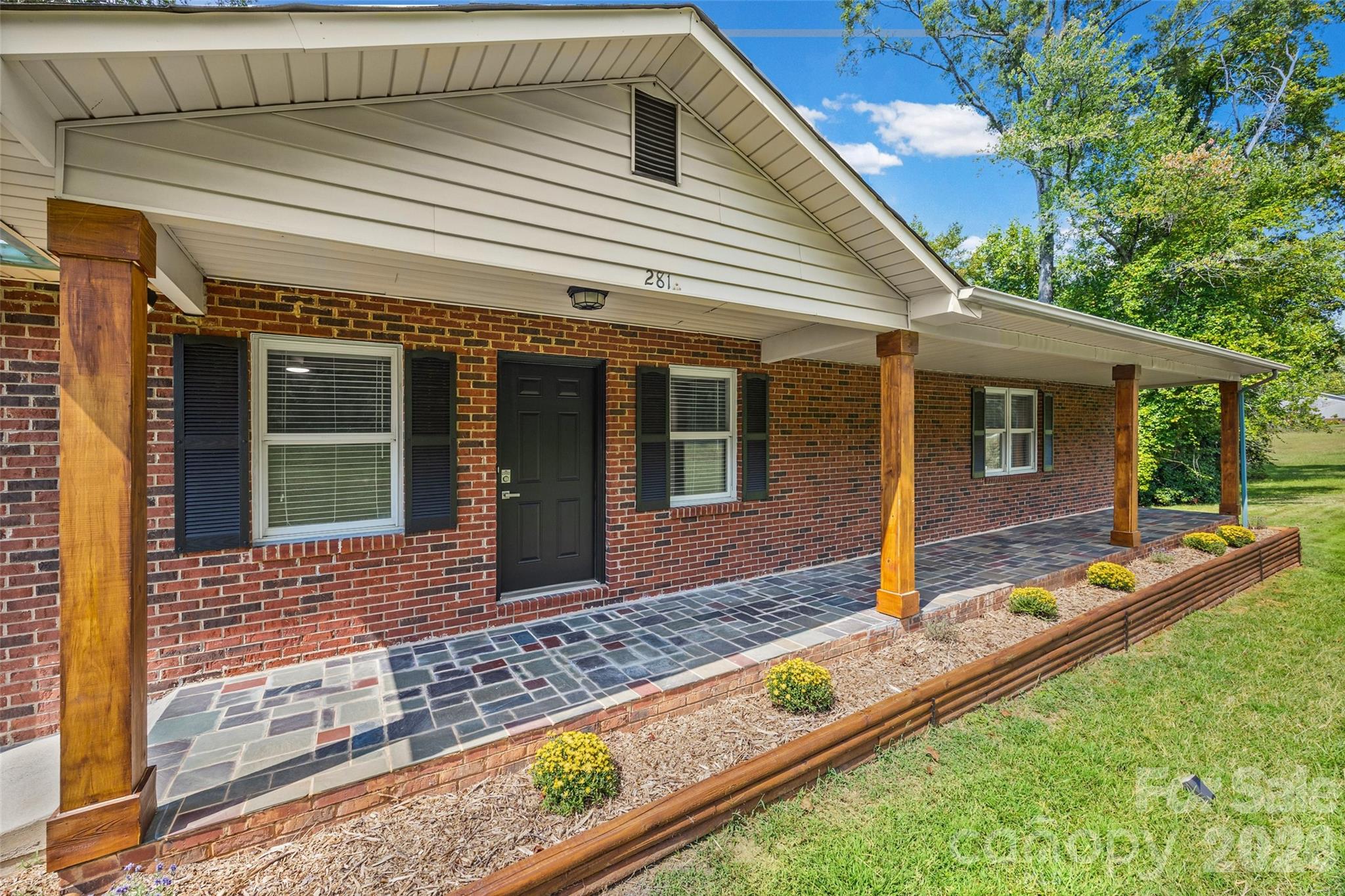 281 Schoolside Drive Property Photo 2