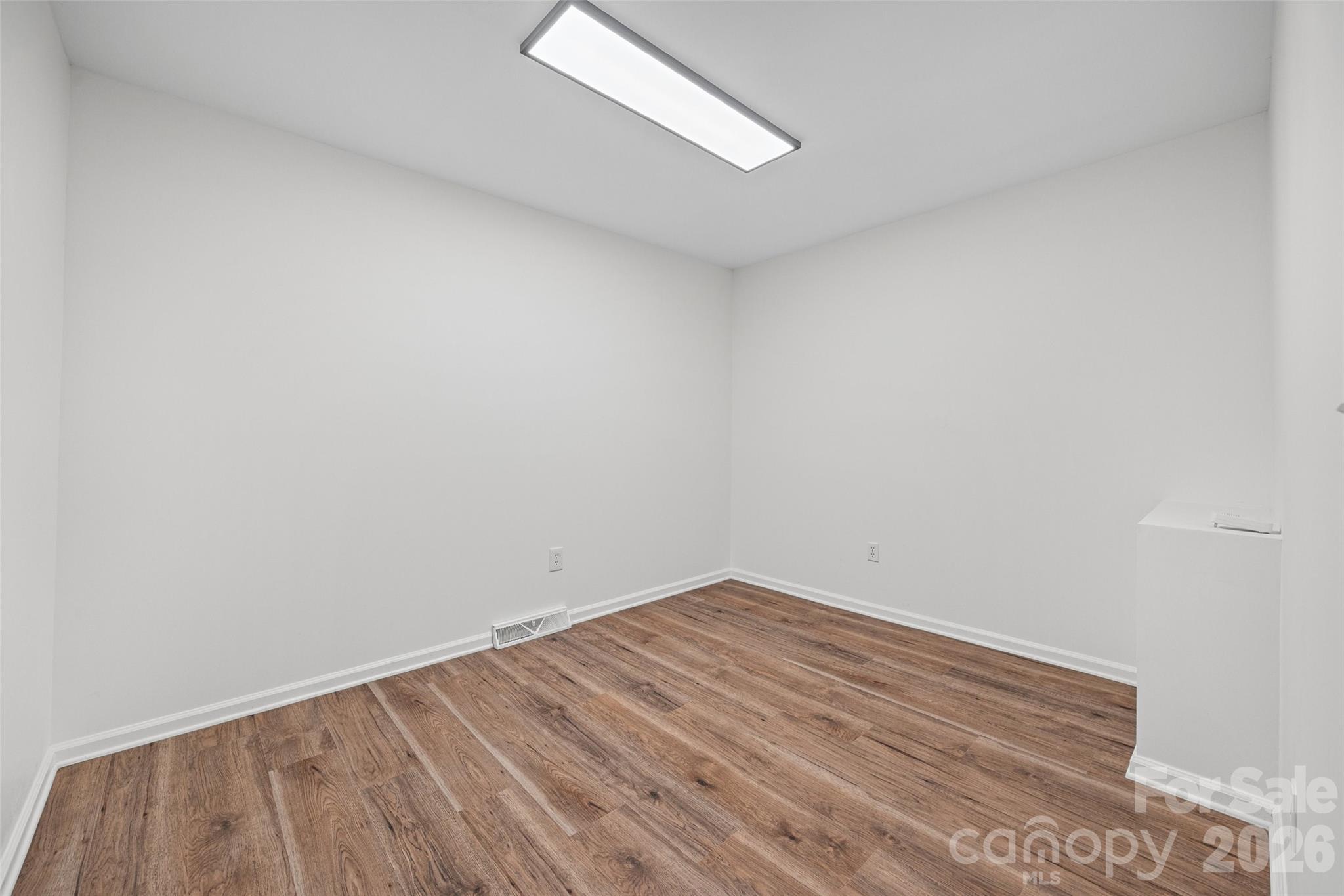281 Schoolside Drive Property Photo 10