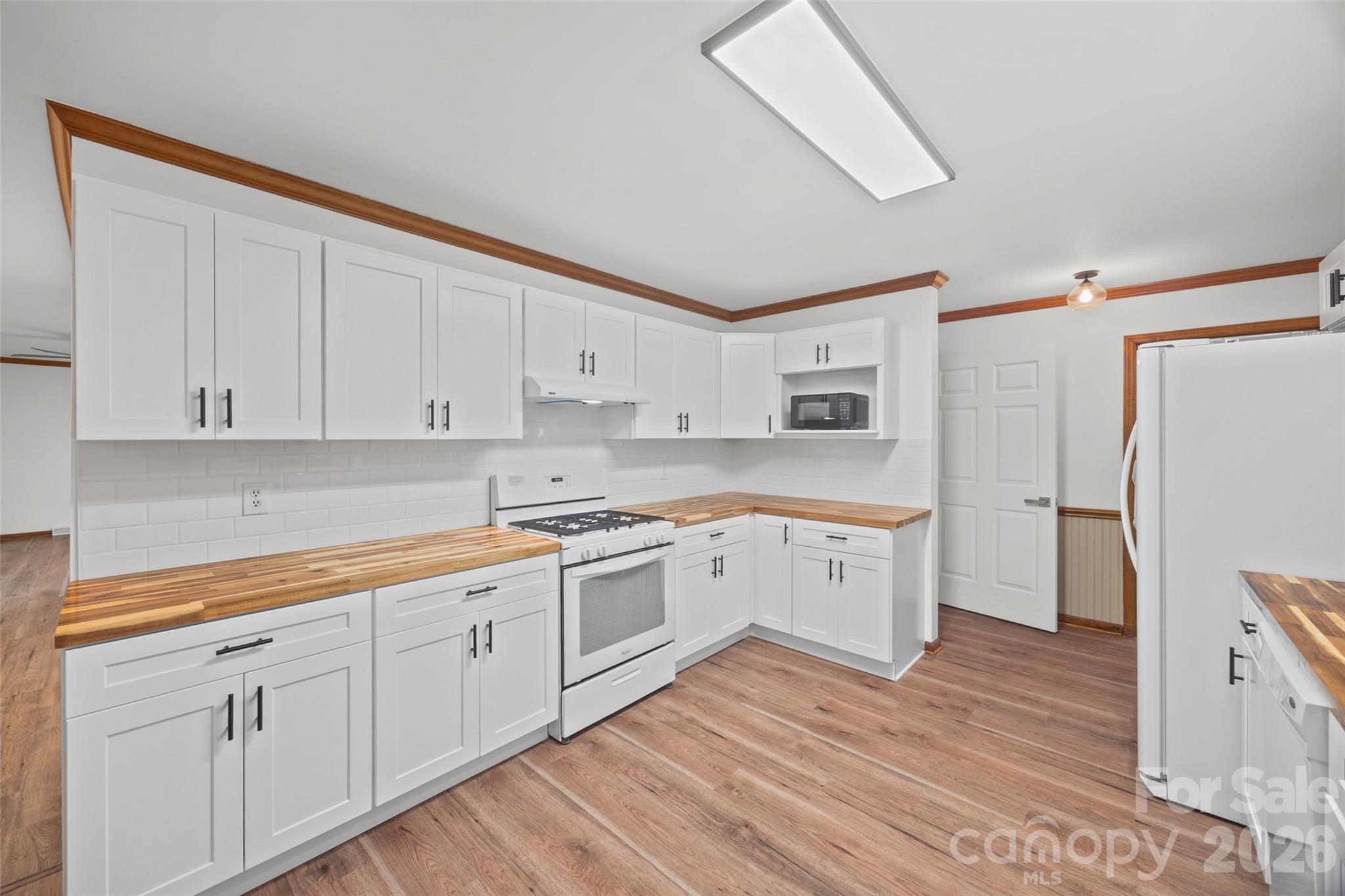 281 Schoolside Drive Property Photo 14