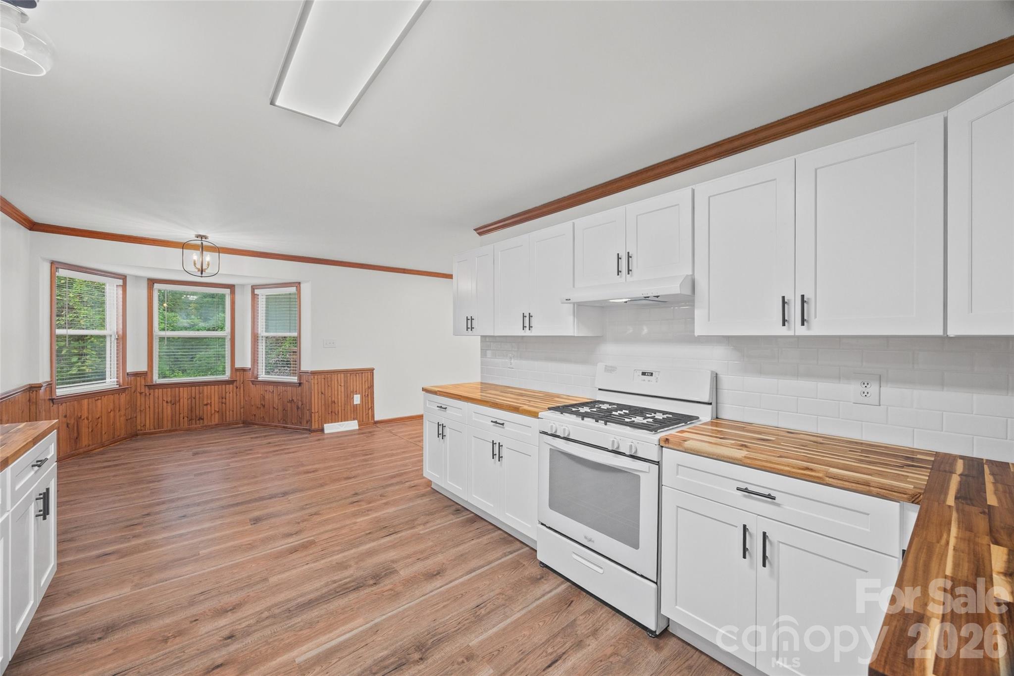 281 Schoolside Drive Property Photo 16