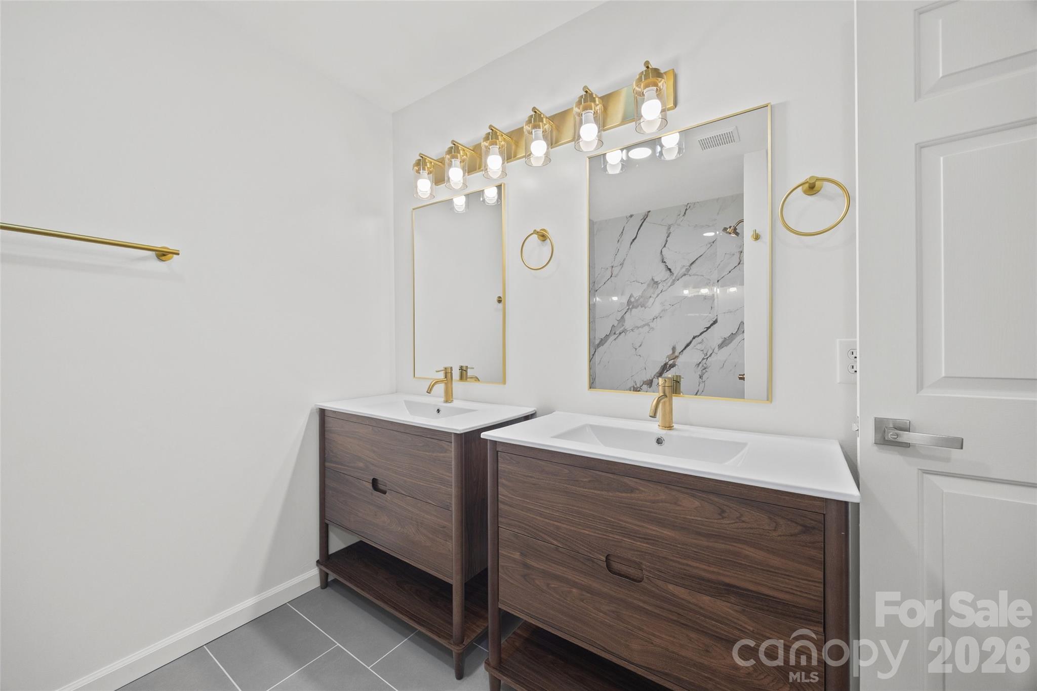 281 Schoolside Drive Property Photo 25