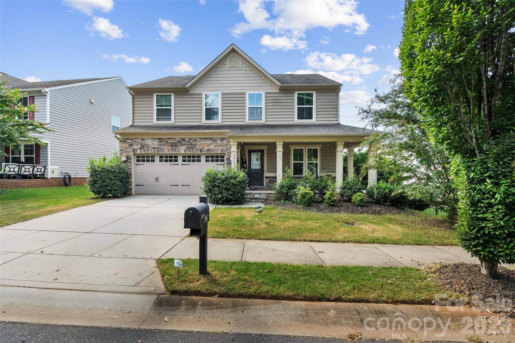 2067 Hamil Ridge Drive Property Photo 1