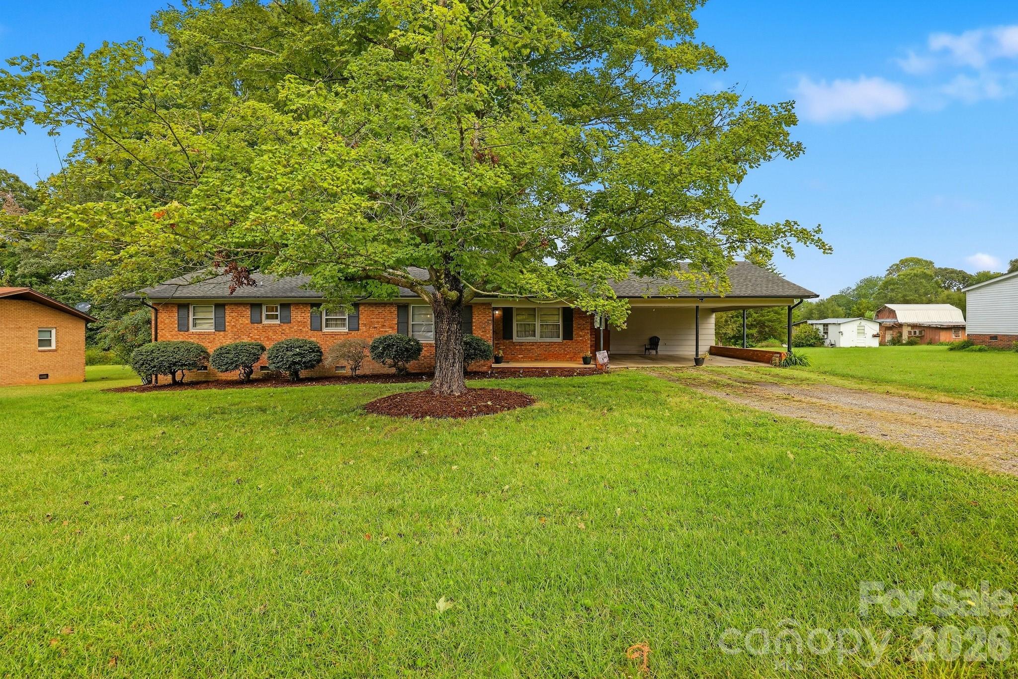164 Davidson Court Property Photo 1