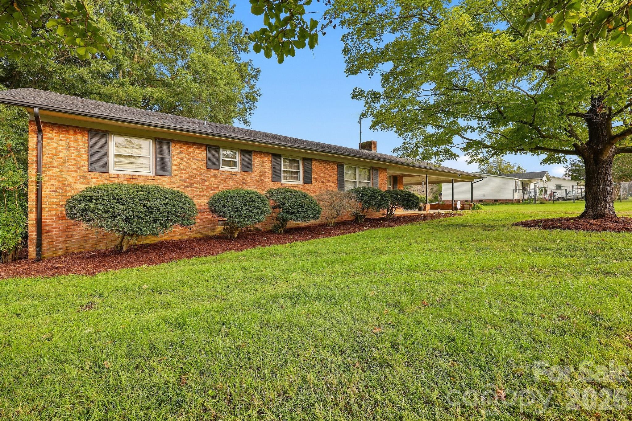 164 Davidson Court Property Photo 4