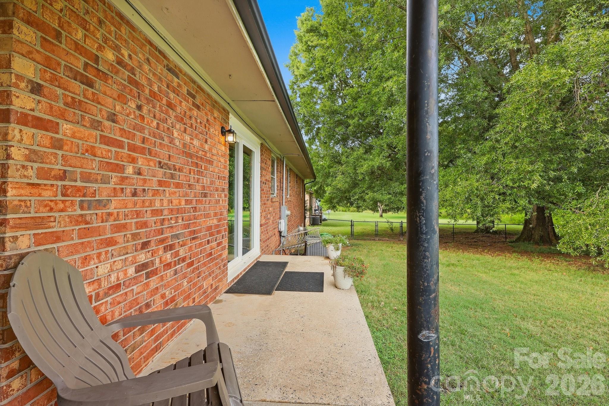 164 Davidson Court Property Photo 7