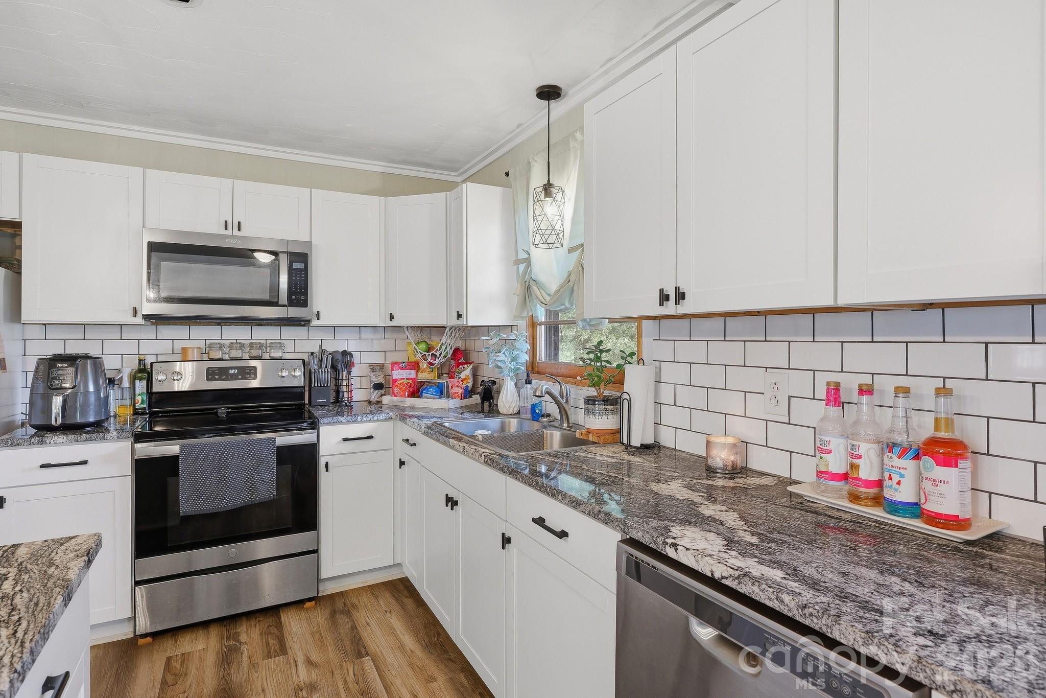 164 Davidson Court Property Photo 12