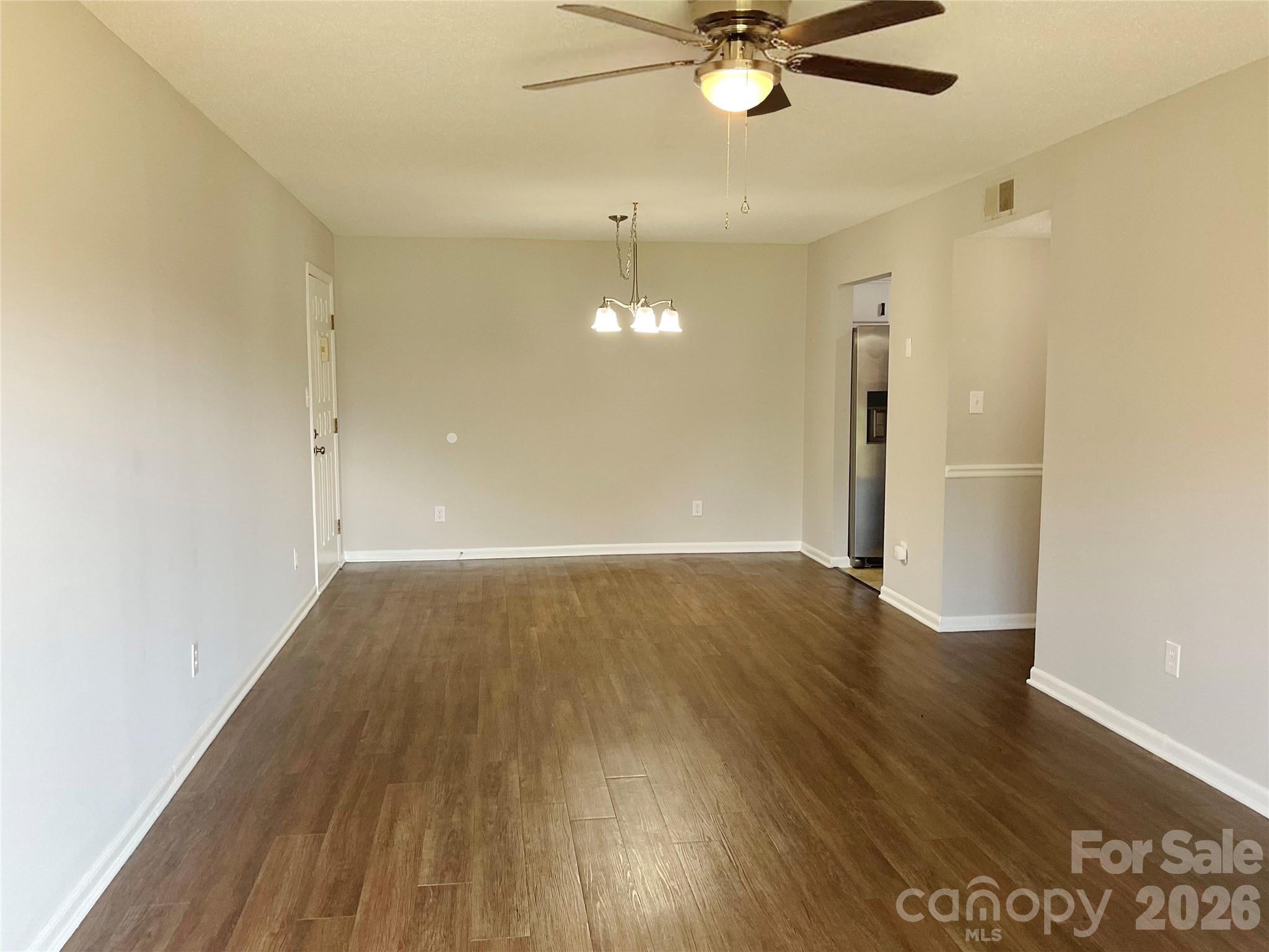 2116 S Main Street Property Photo 5