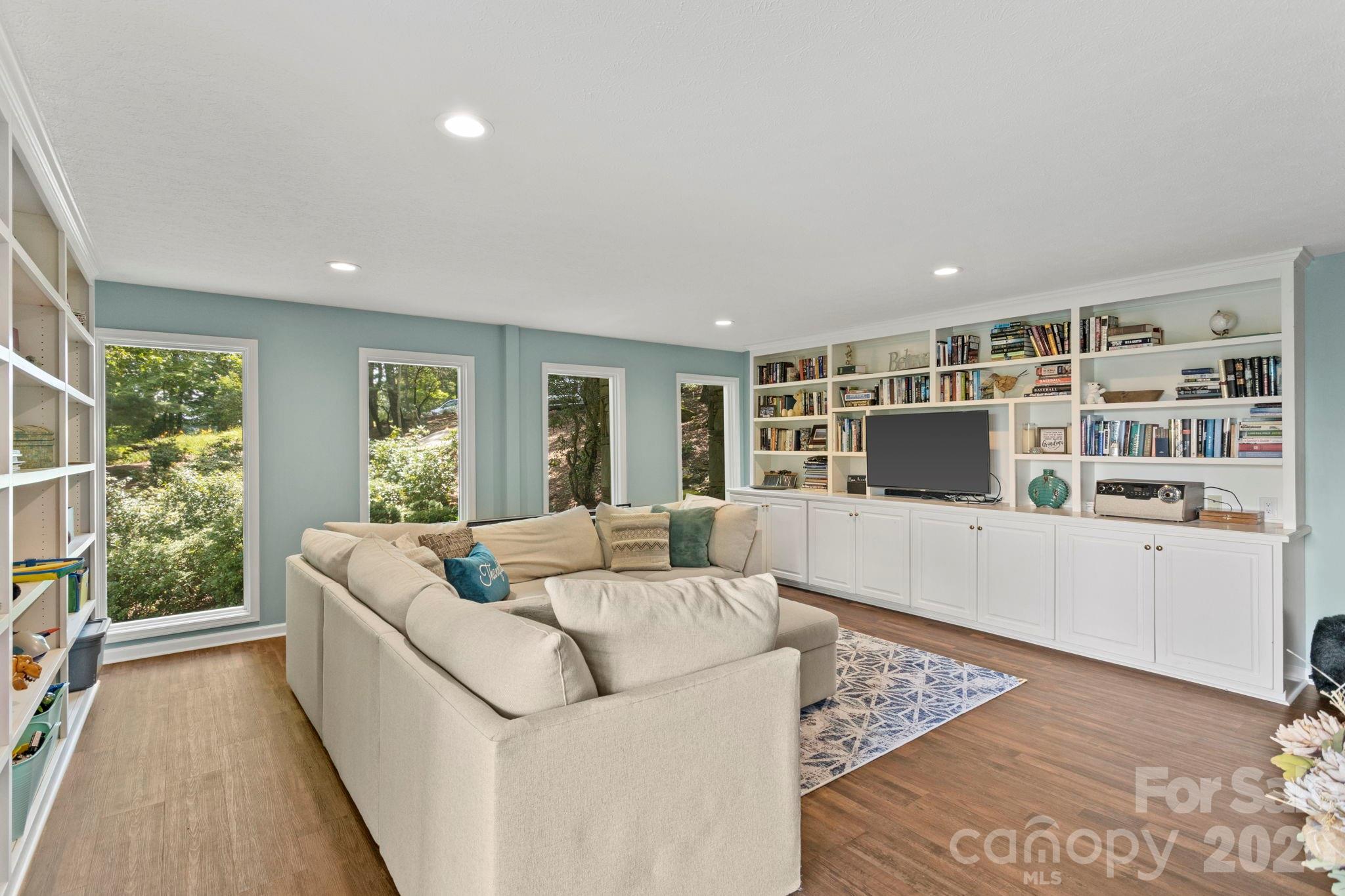 257 Dalhousie Court Property Photo 30
