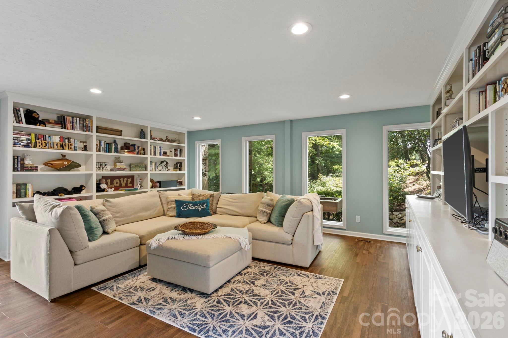 257 Dalhousie Court Property Photo 32