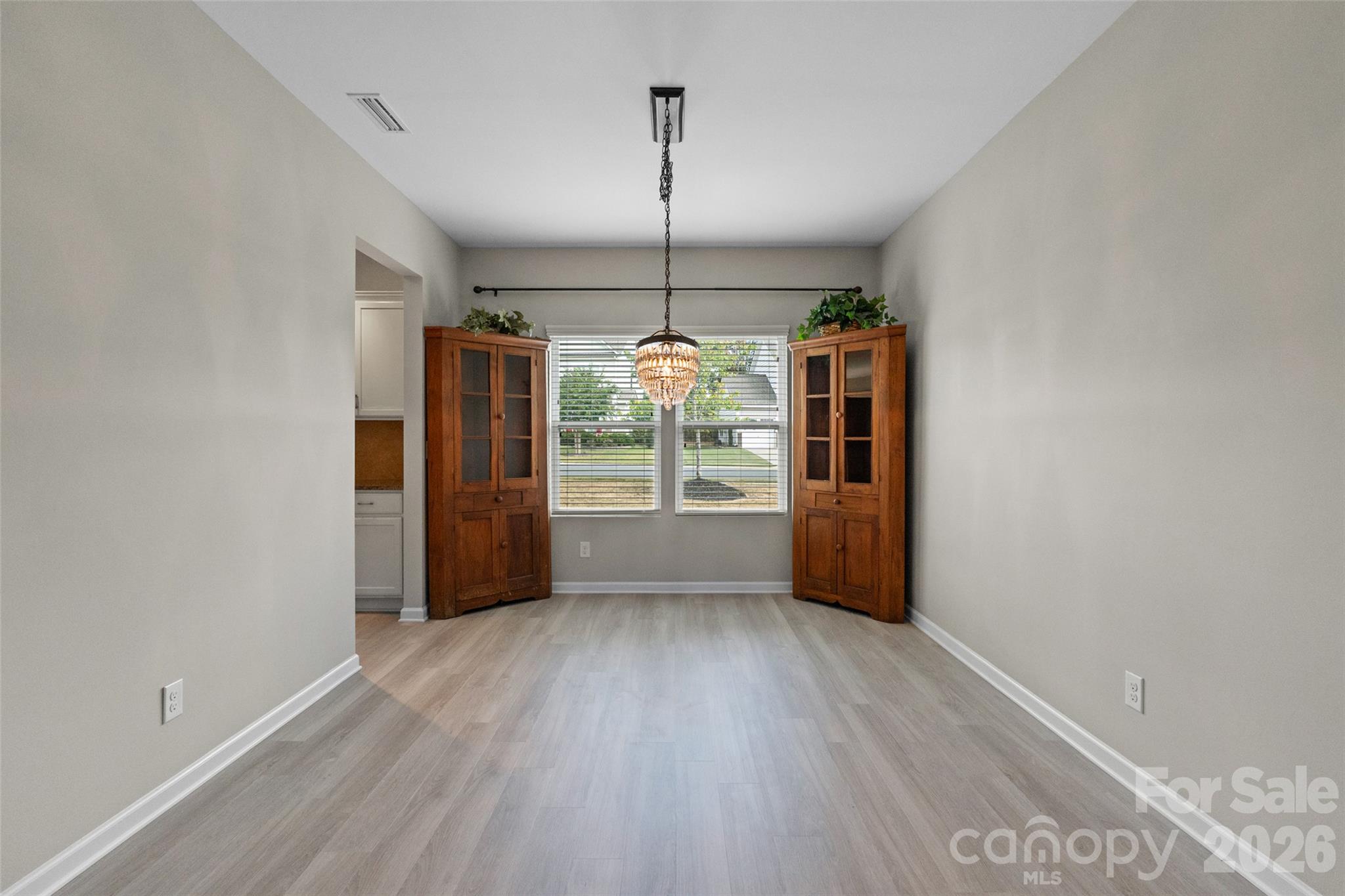 2602 White Pines Court Property Photo 7