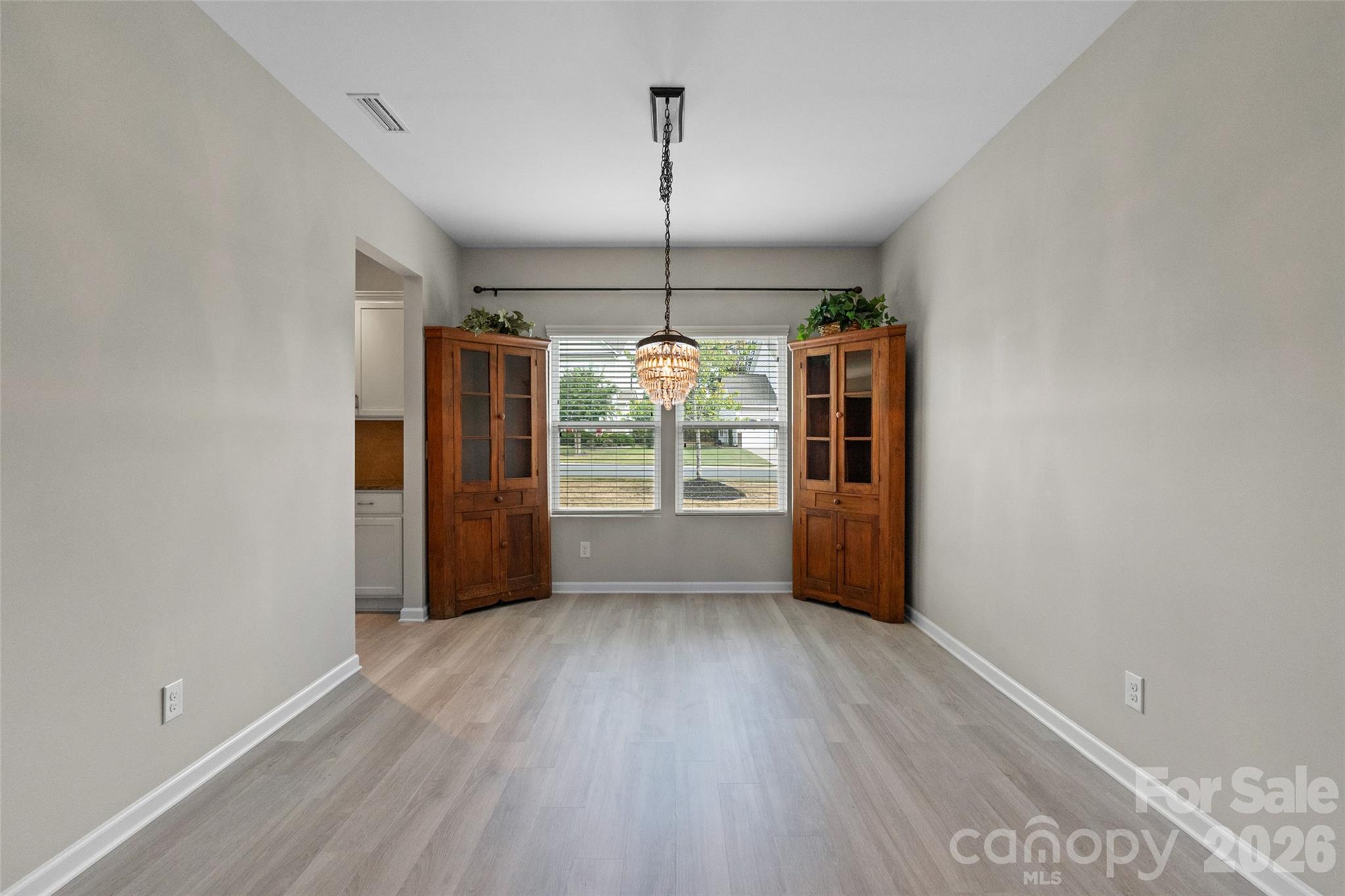 2602 White Pines Court Property Photo 8