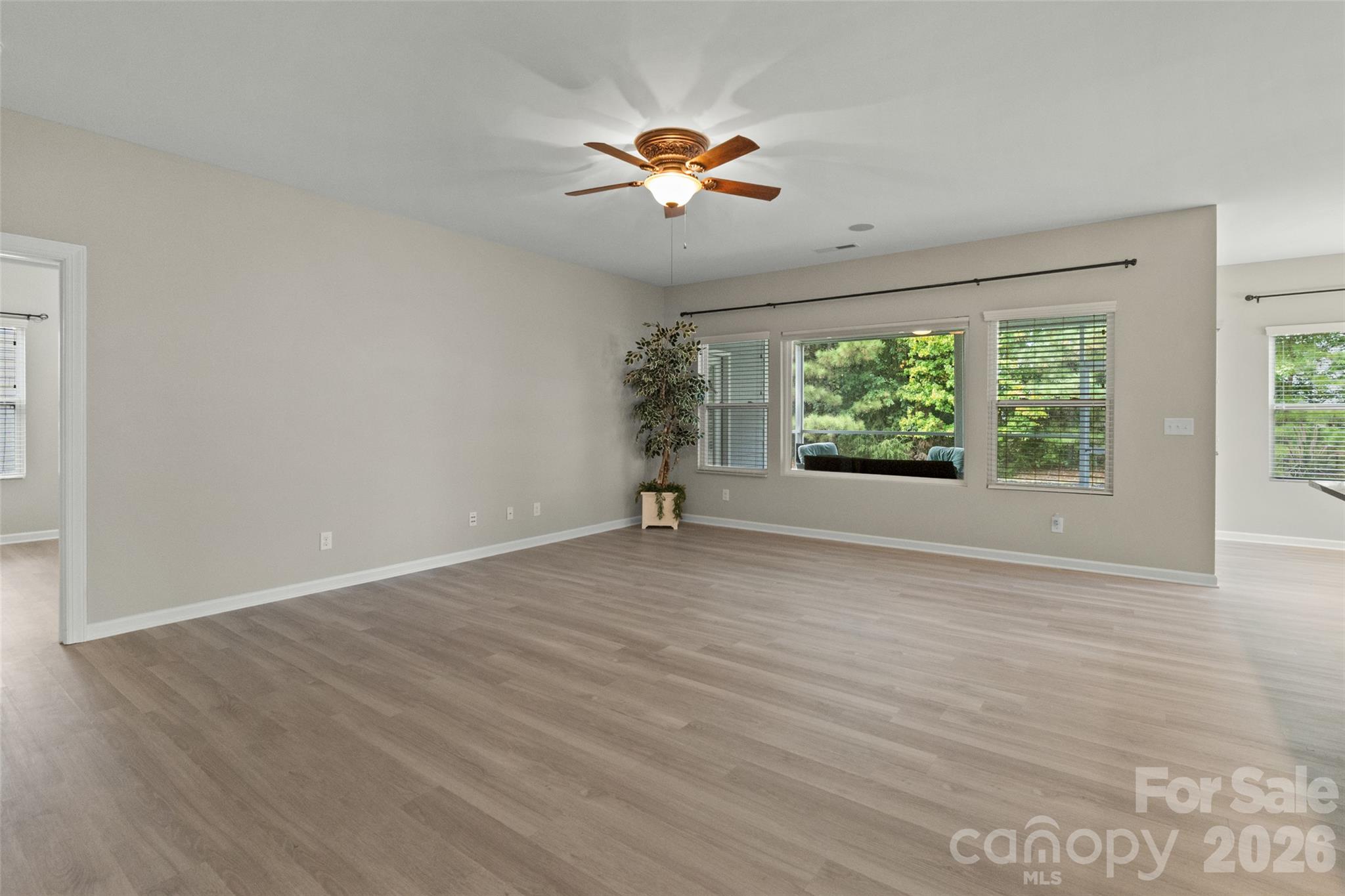 2602 White Pines Court Property Photo 10