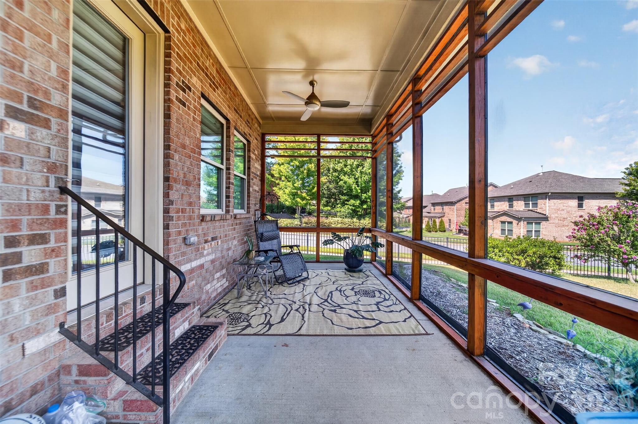 9524 Heritage Farm Avenue Property Photo 17