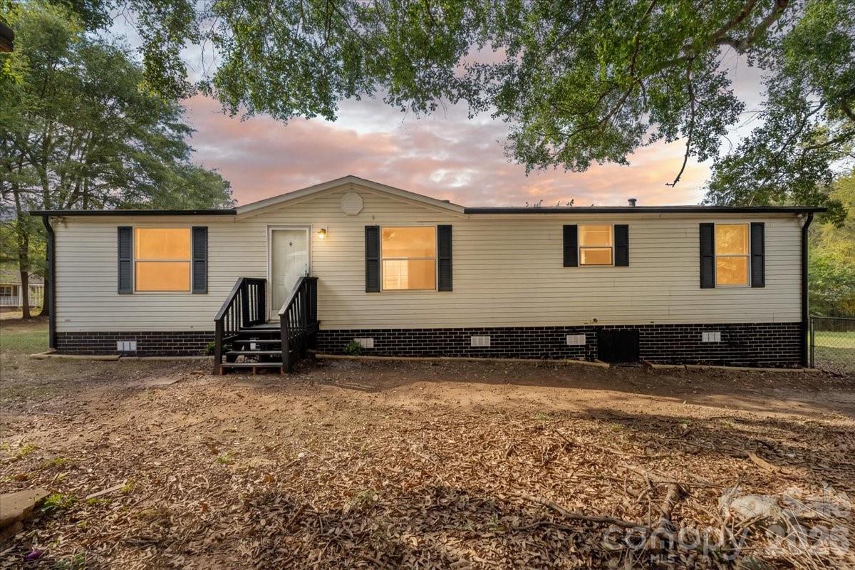 109 Puett Drive Property Photo 1