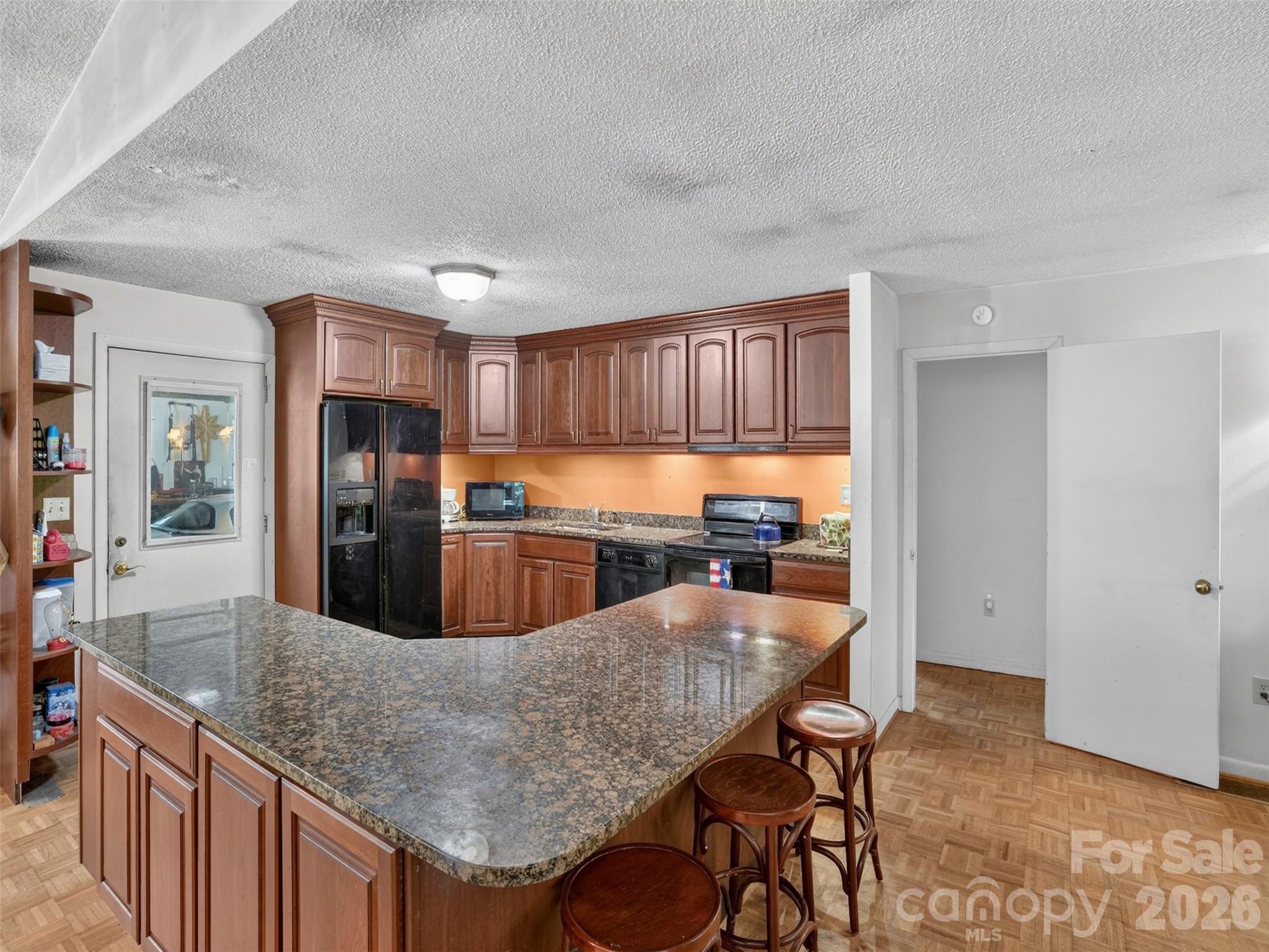 484 Briar Patch Lane Property Photo 6