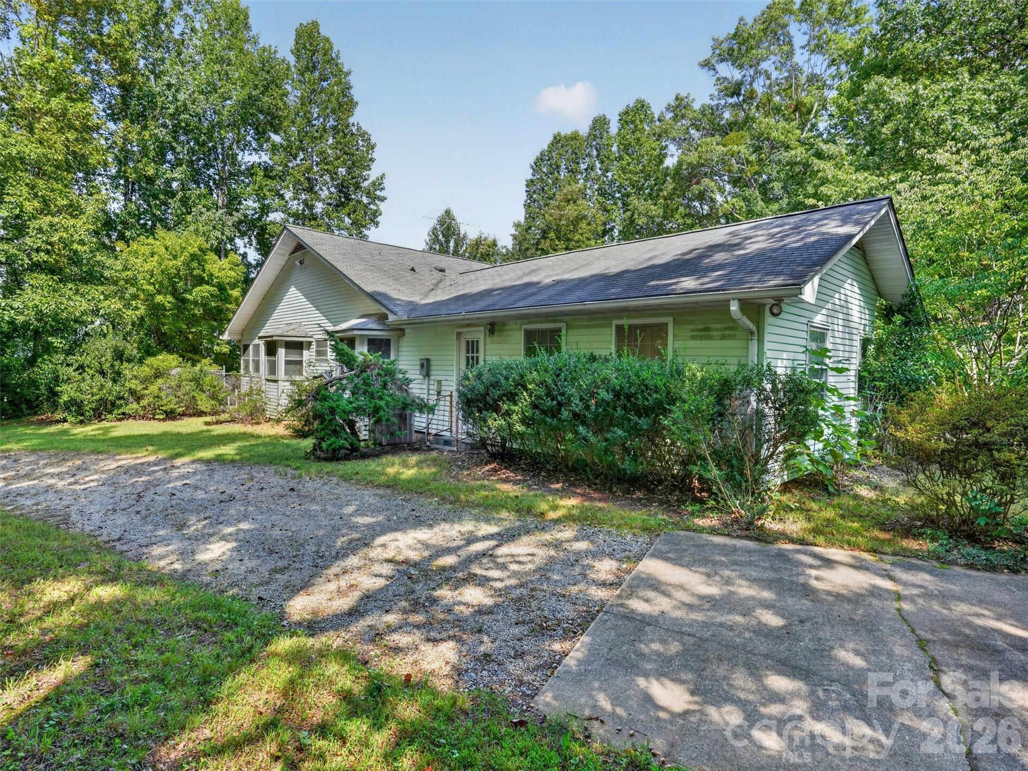 484 Briar Patch Lane Property Photo 32