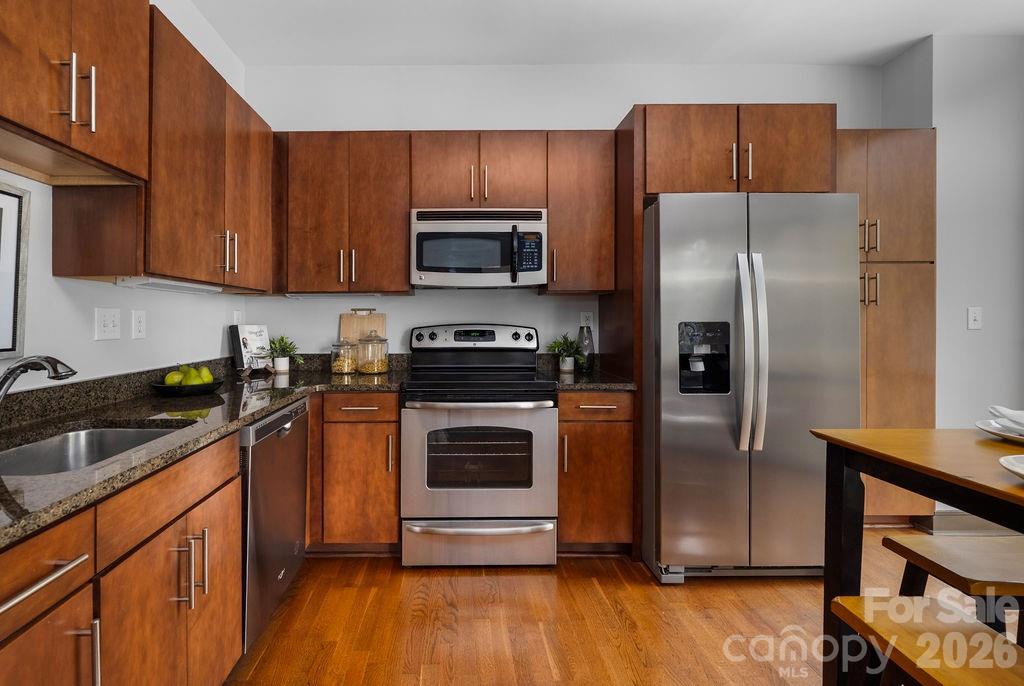 300 Magnolia Avenue 101 Property Photo 6