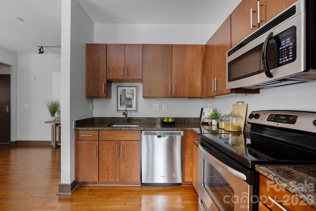 300 Magnolia Avenue 101 Property Photo 8